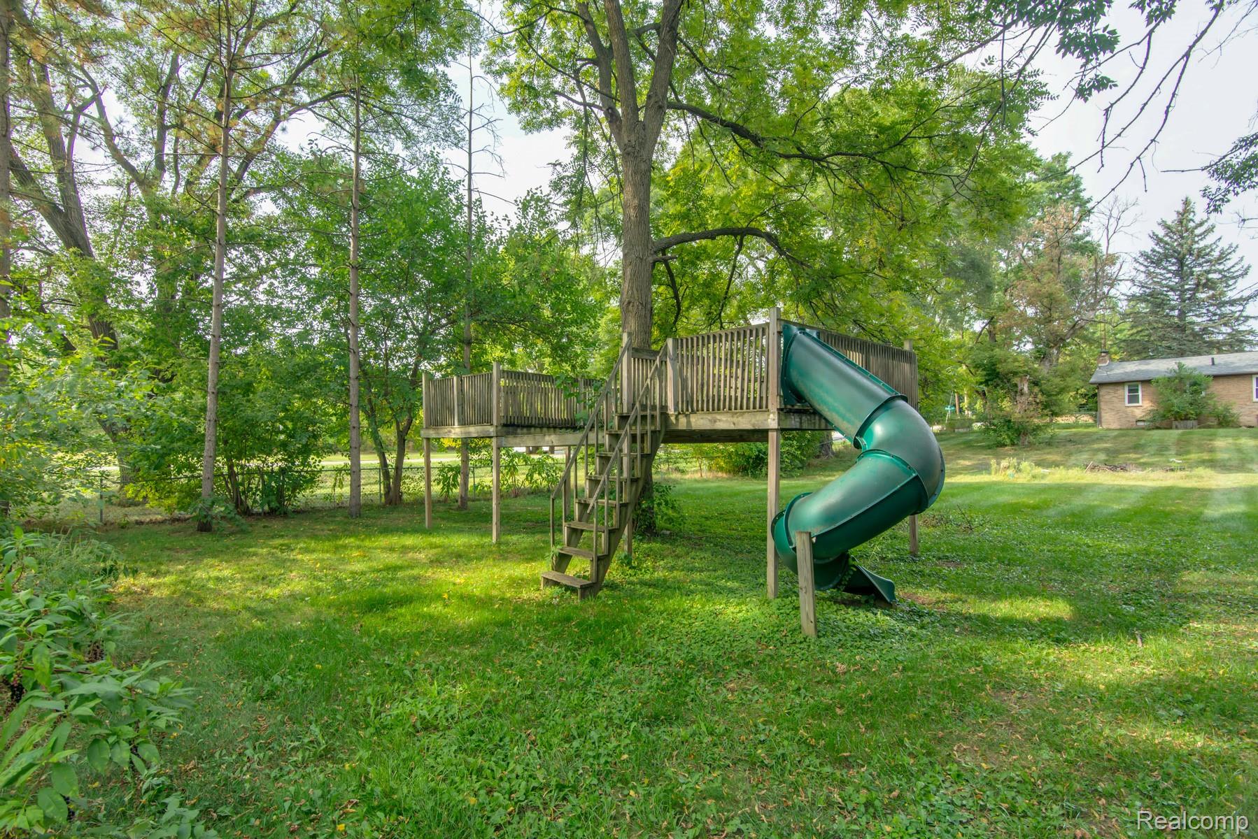 1515 W Frances Road
