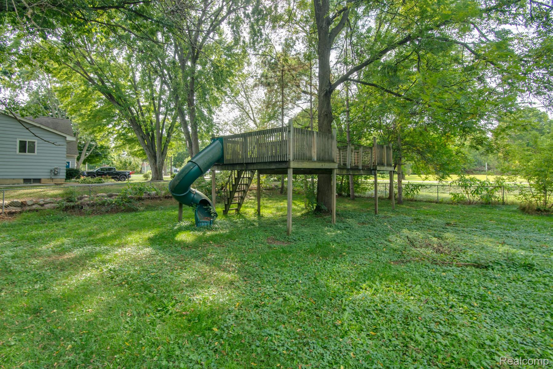 1515 W Frances Road