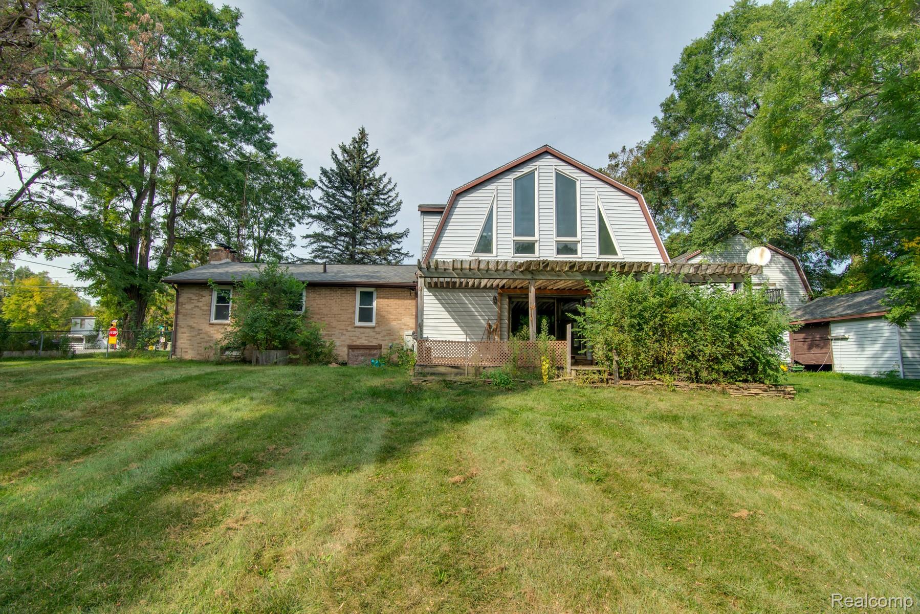 1515 W Frances Road
