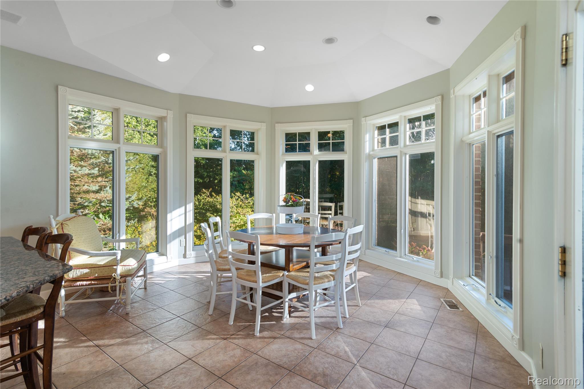 5090 Stone Oak Drive