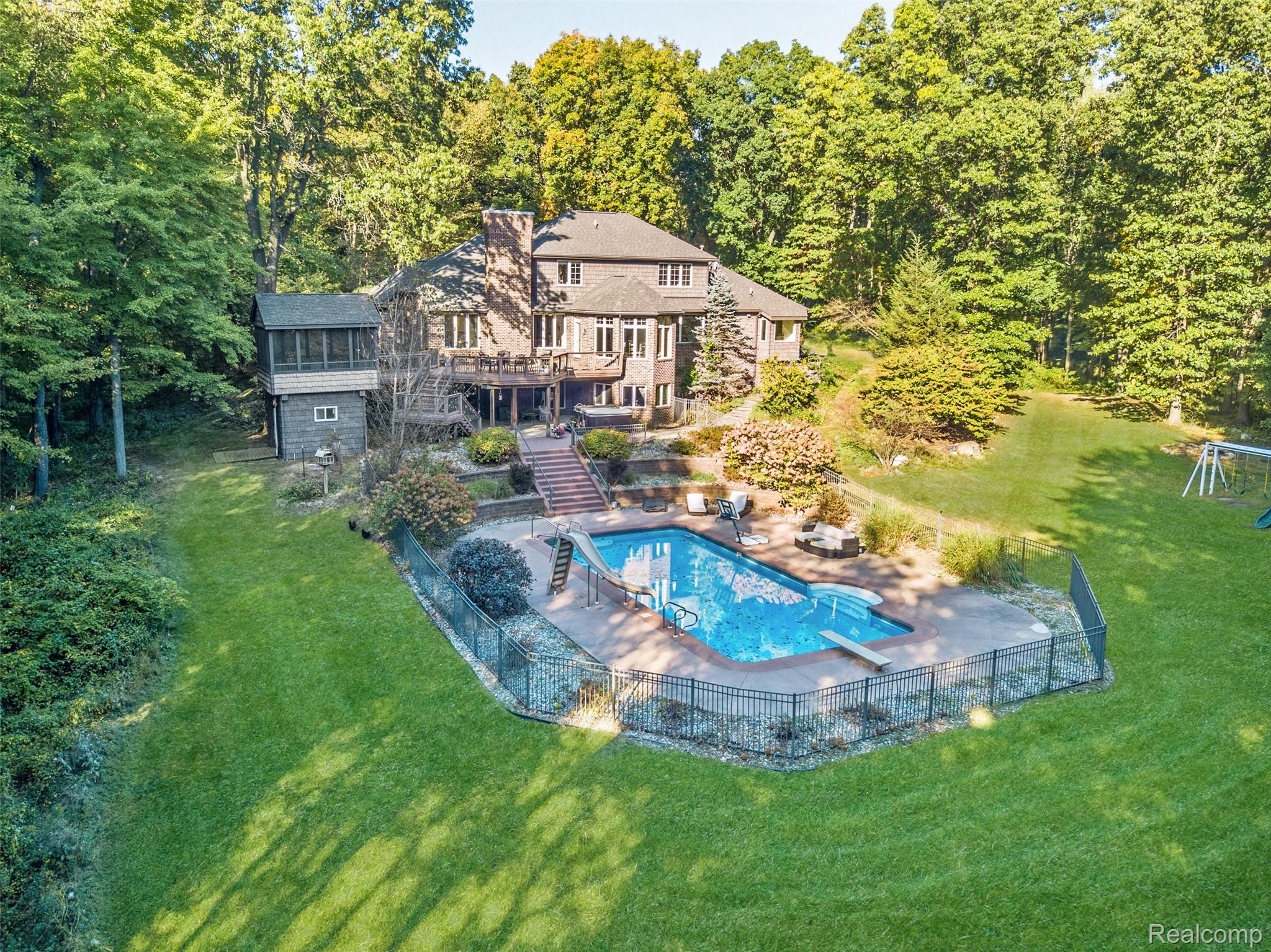 5090 Stone Oak Drive