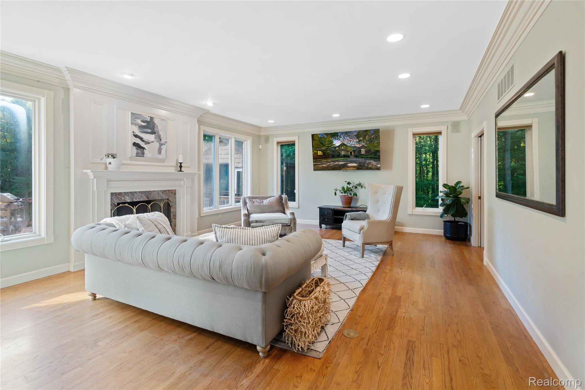 5090 Stone Oak Drive