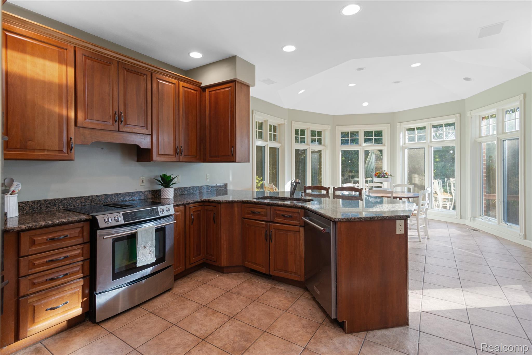 5090 Stone Oak Drive