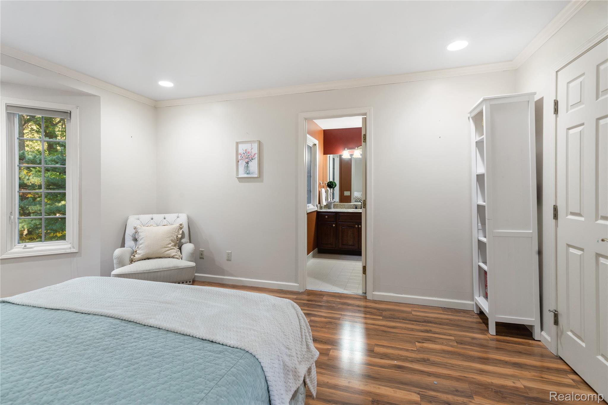 5090 Stone Oak Drive
