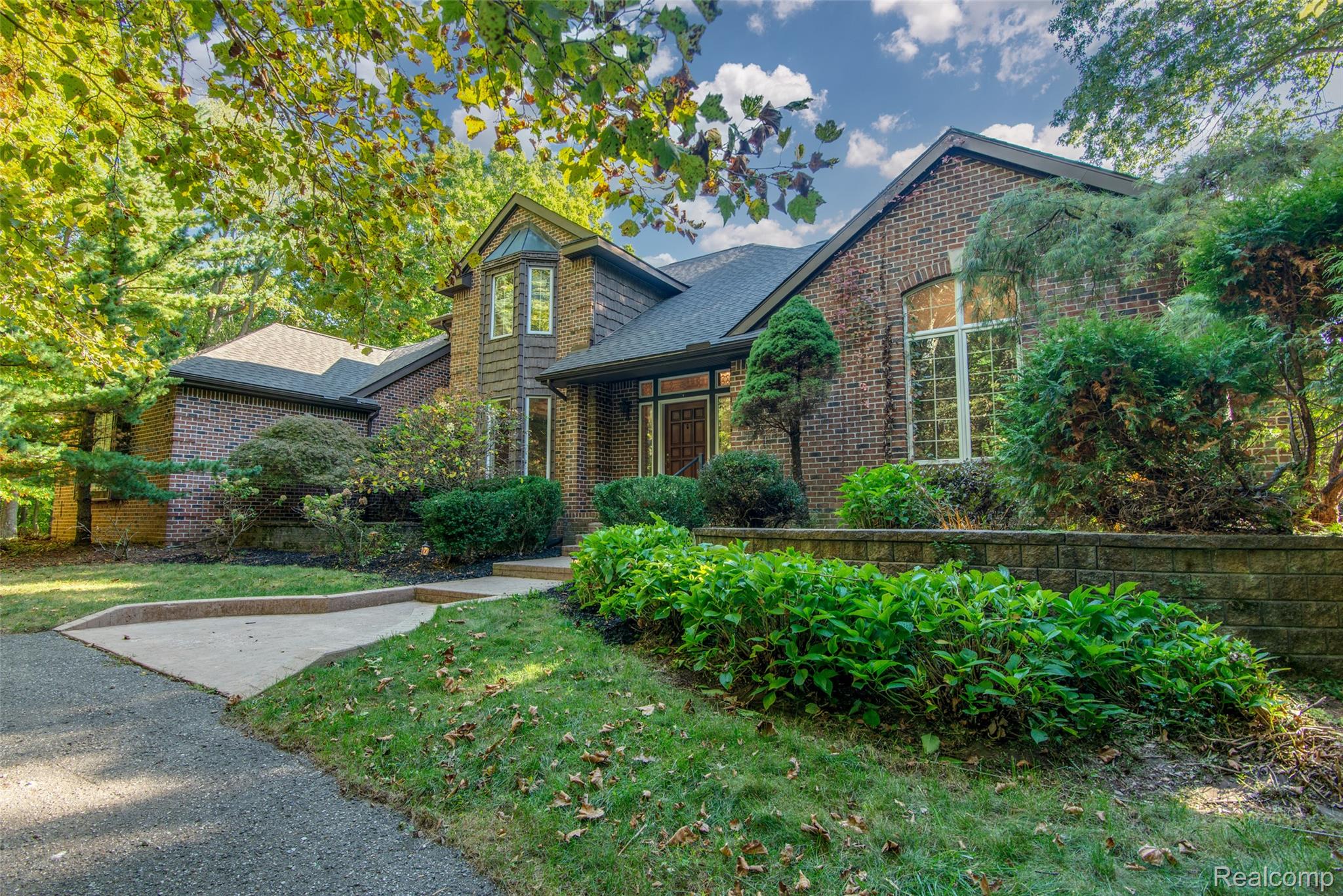 5090 Stone Oak Drive
