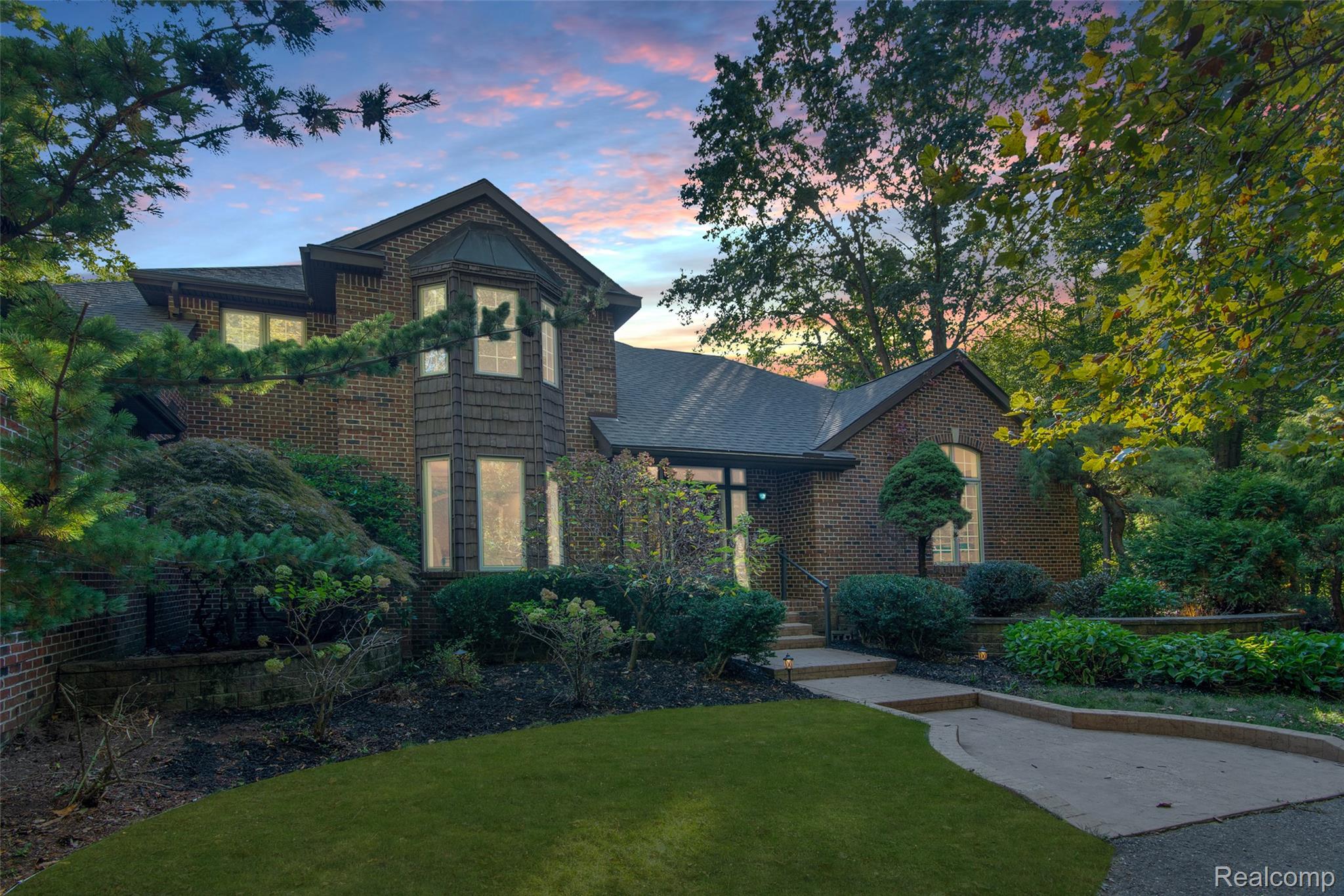 5090 Stone Oak Drive