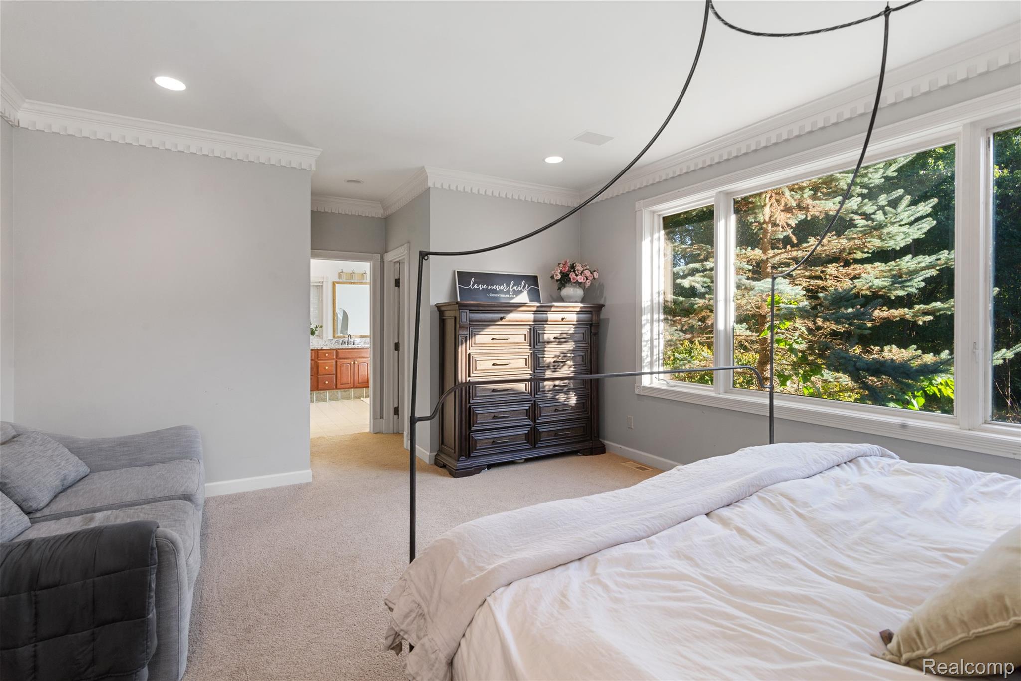 5090 Stone Oak Drive
