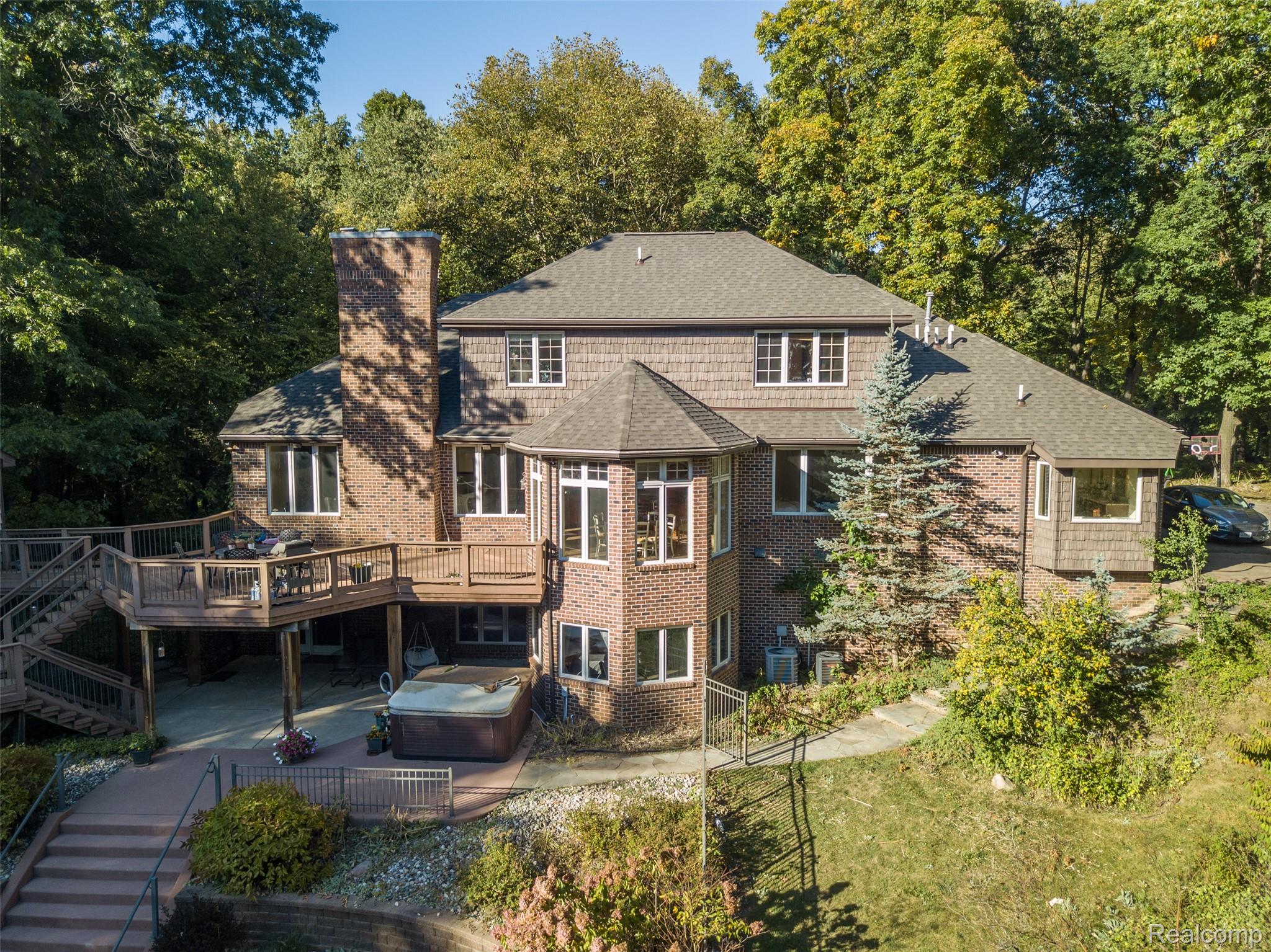 5090 Stone Oak Drive