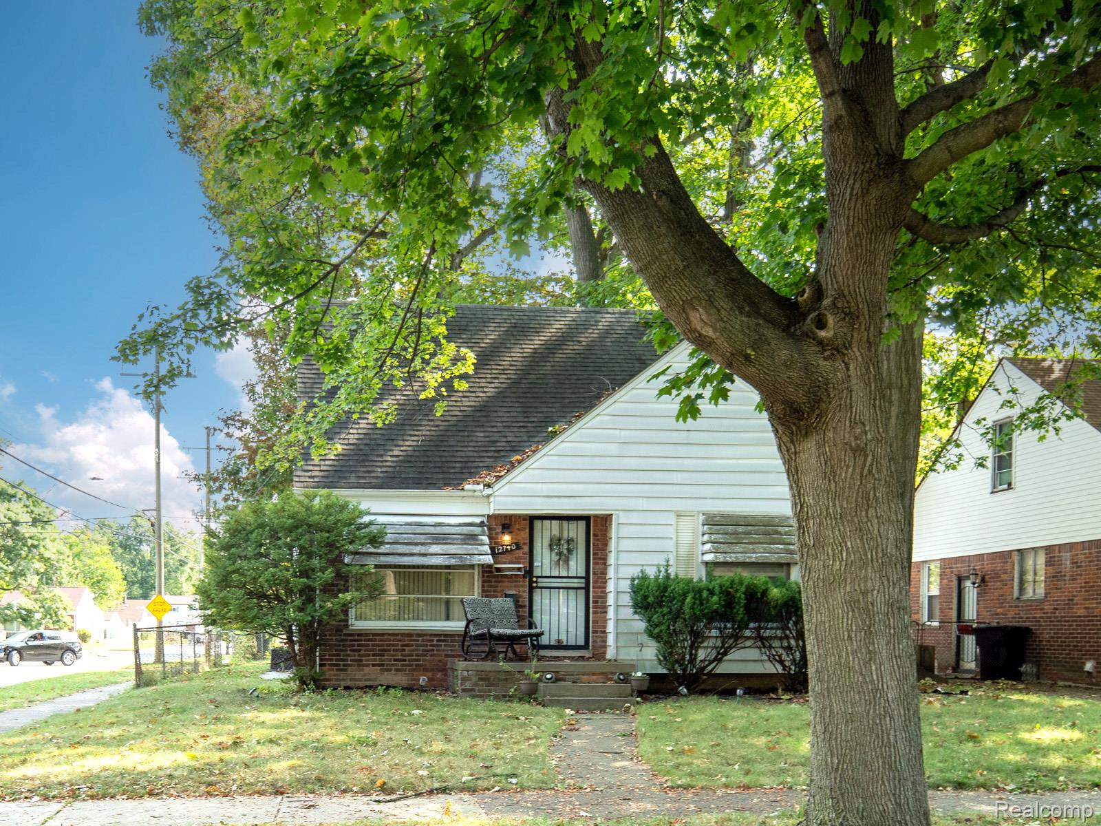 326 Eastlawn Street