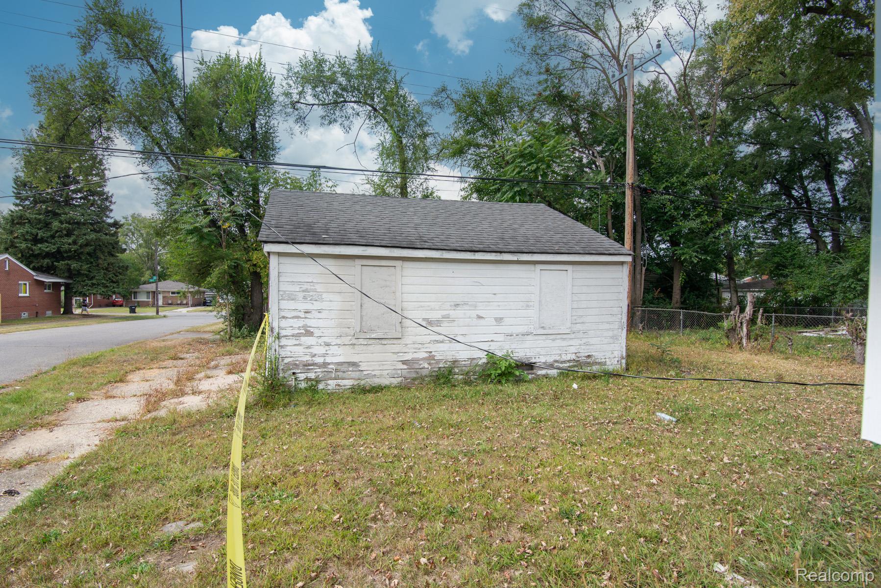 326 Eastlawn Street