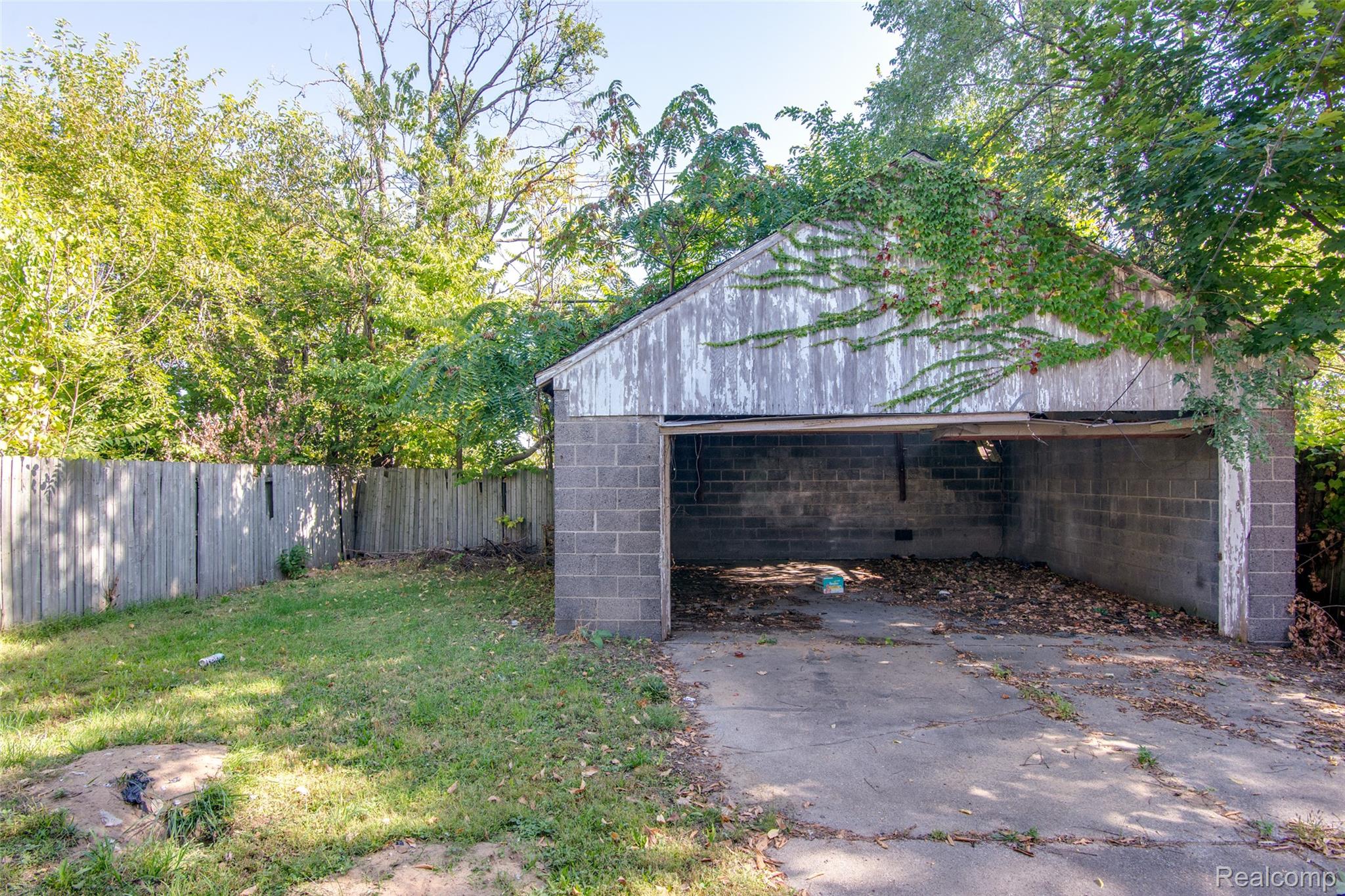 326 Eastlawn Street