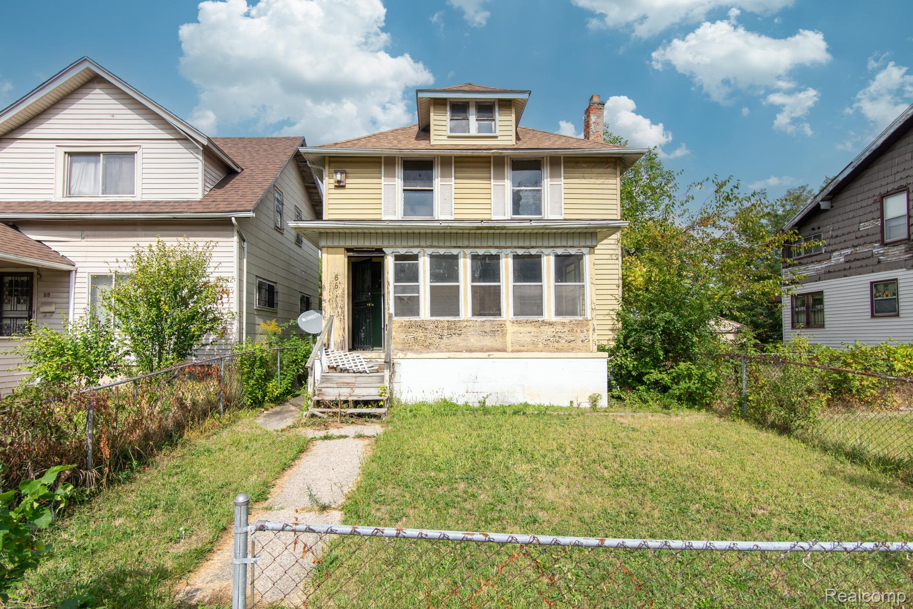 326 Eastlawn Street