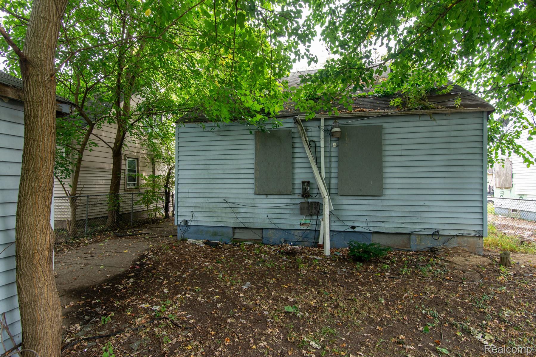326 Eastlawn Street