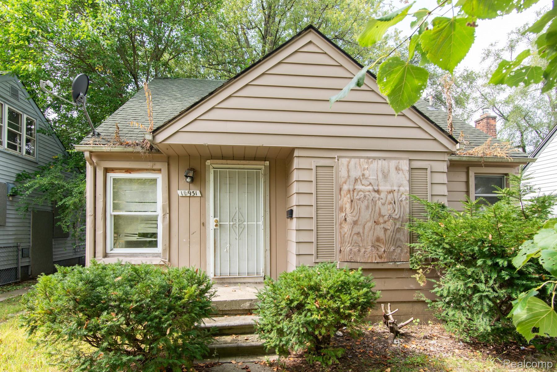 326 Eastlawn Street