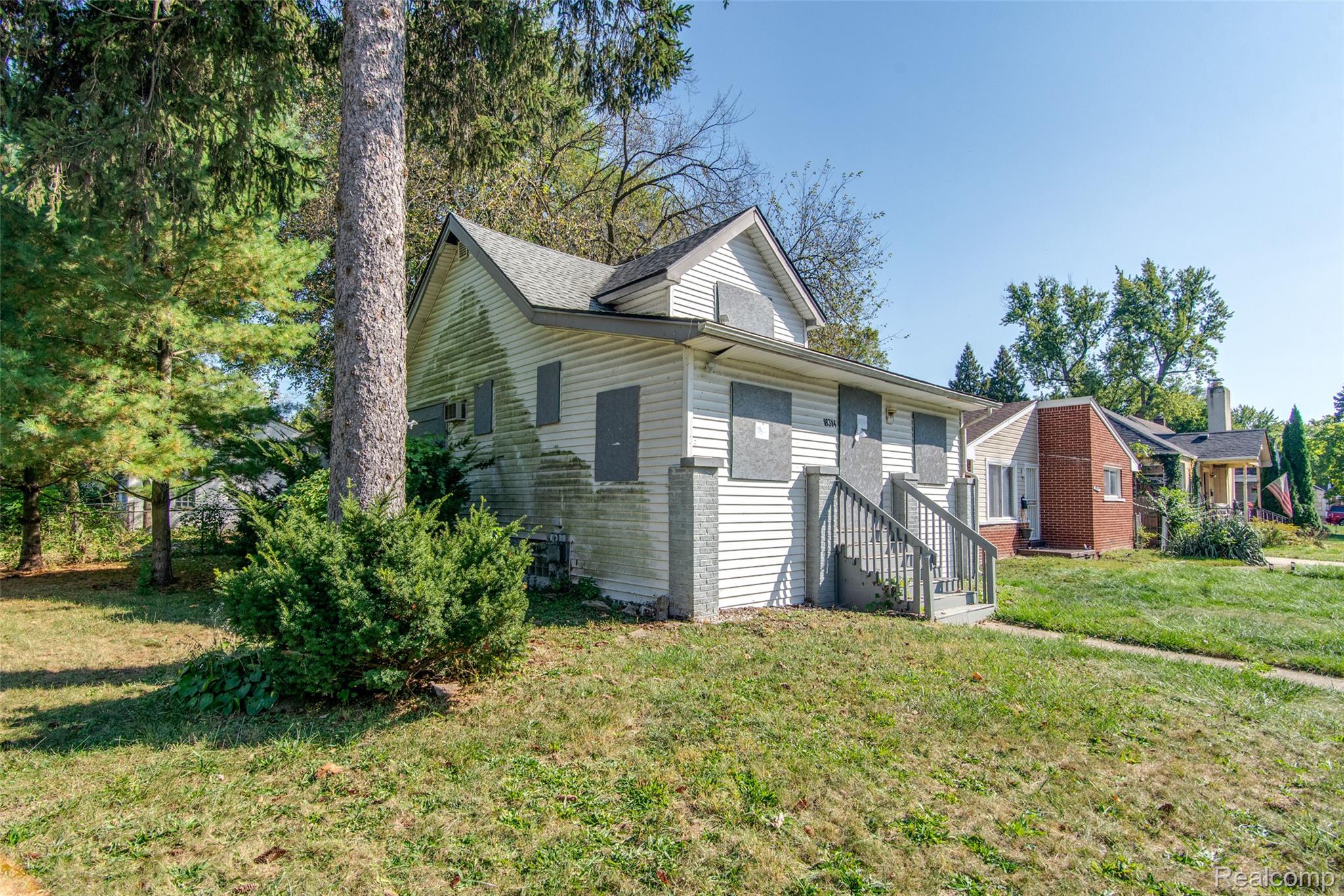 326 Eastlawn Street