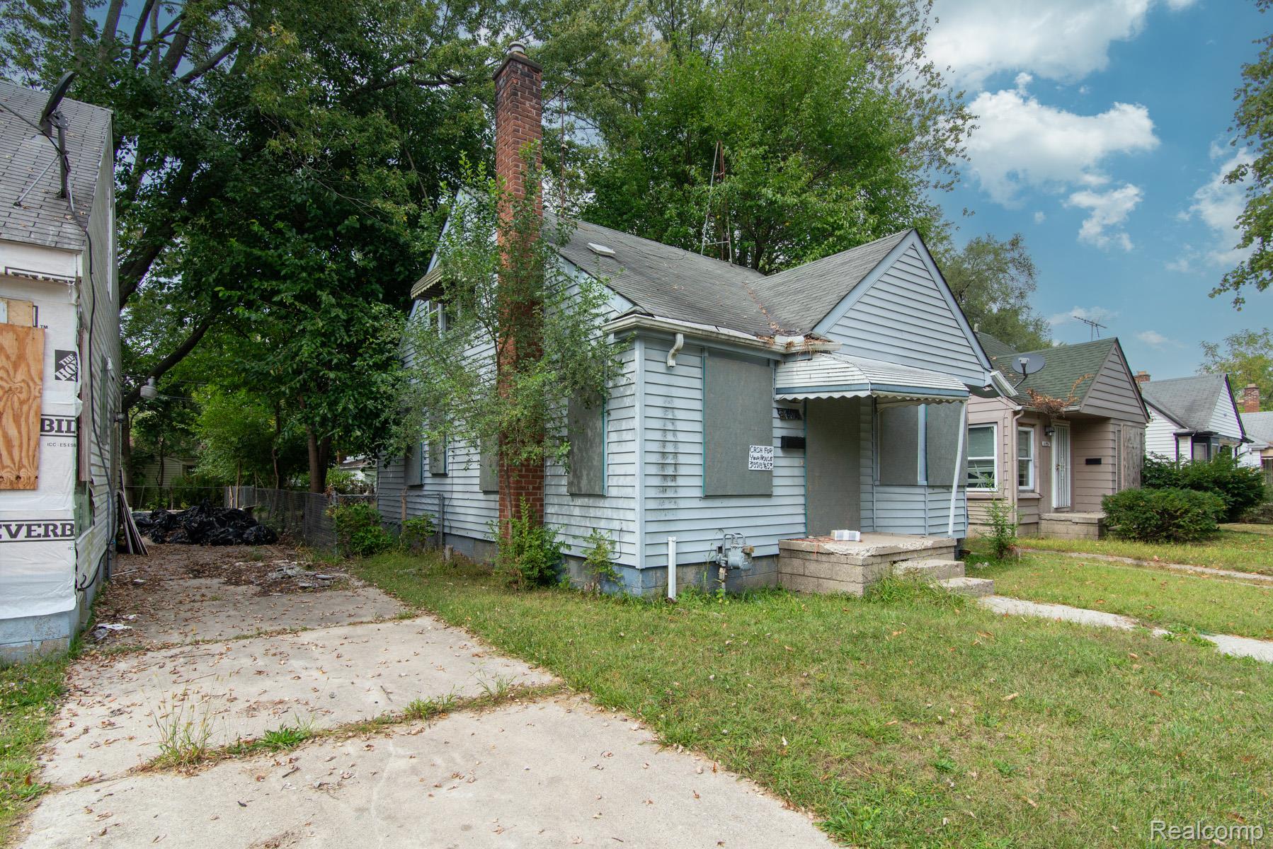 326 Eastlawn Street