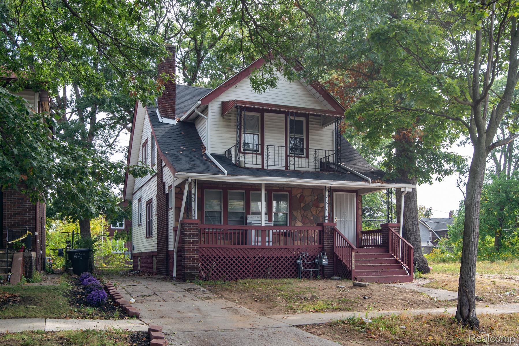 326 Eastlawn Street