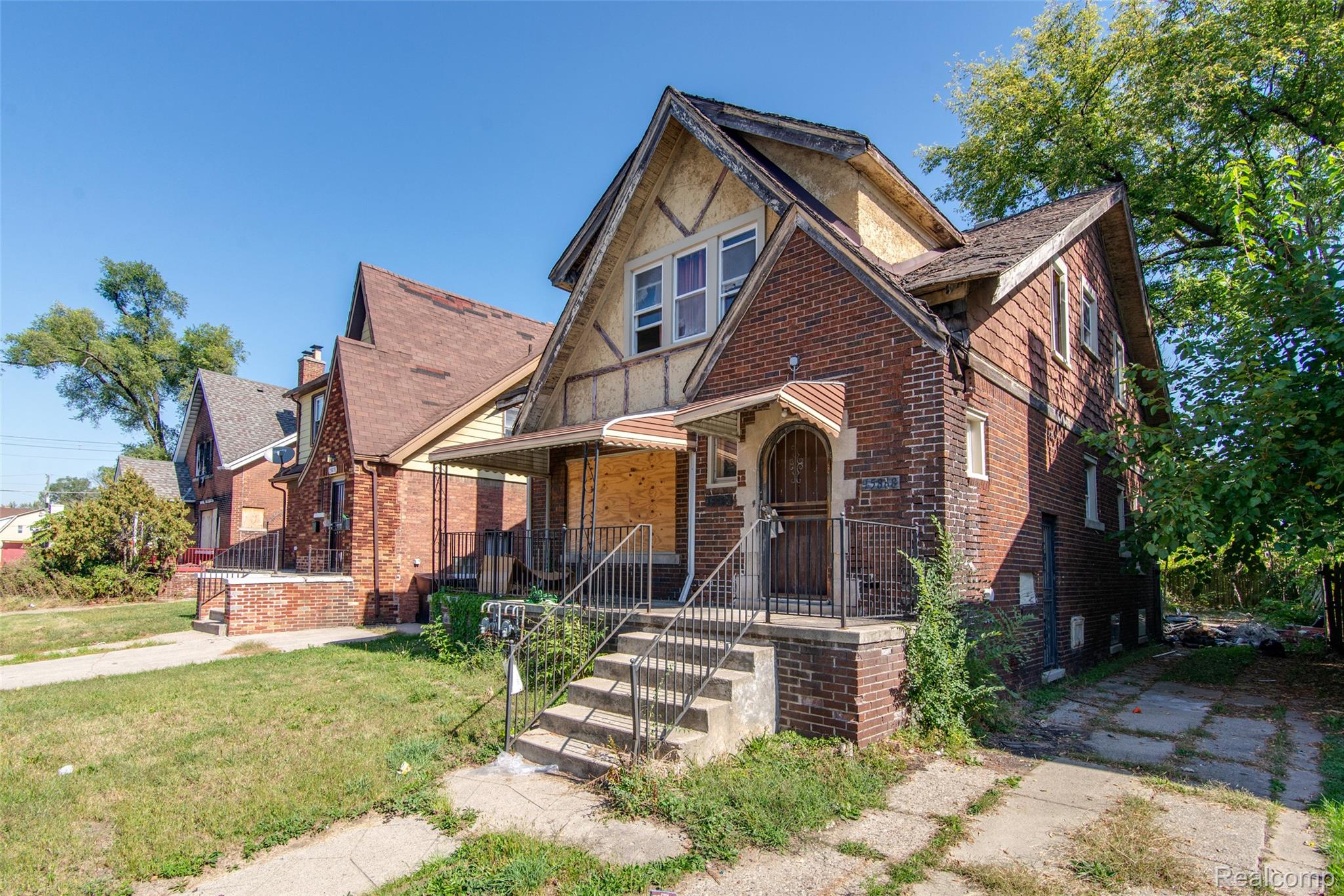 326 Eastlawn Street