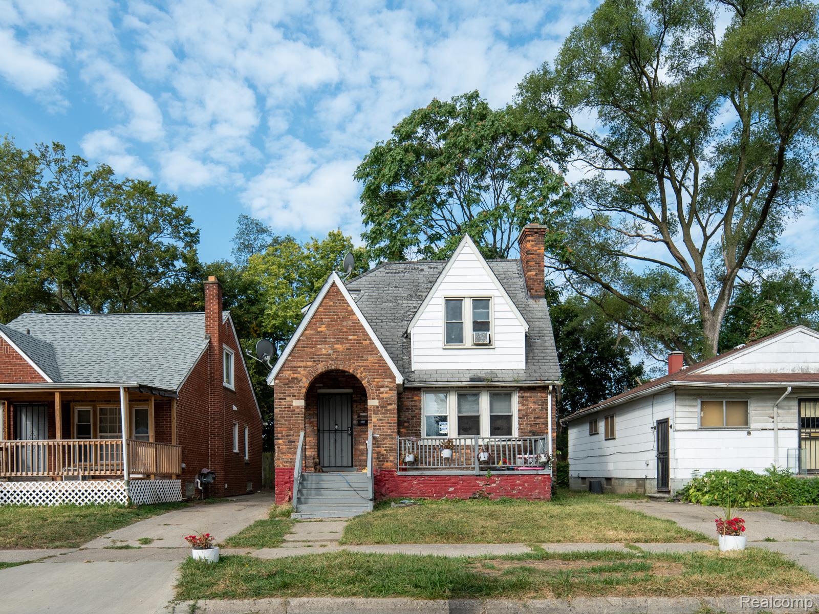 326 Eastlawn Street