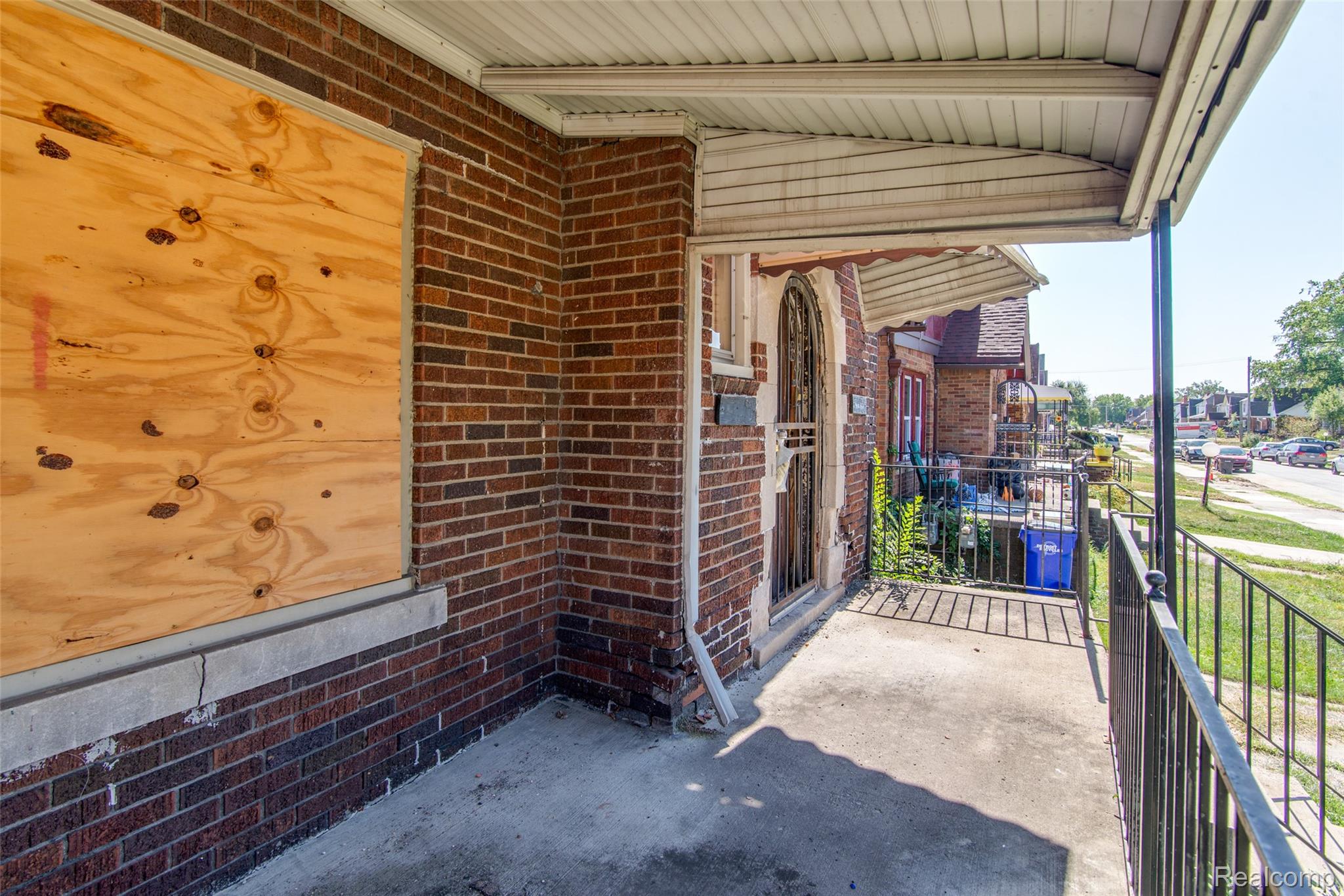 326 Eastlawn Street