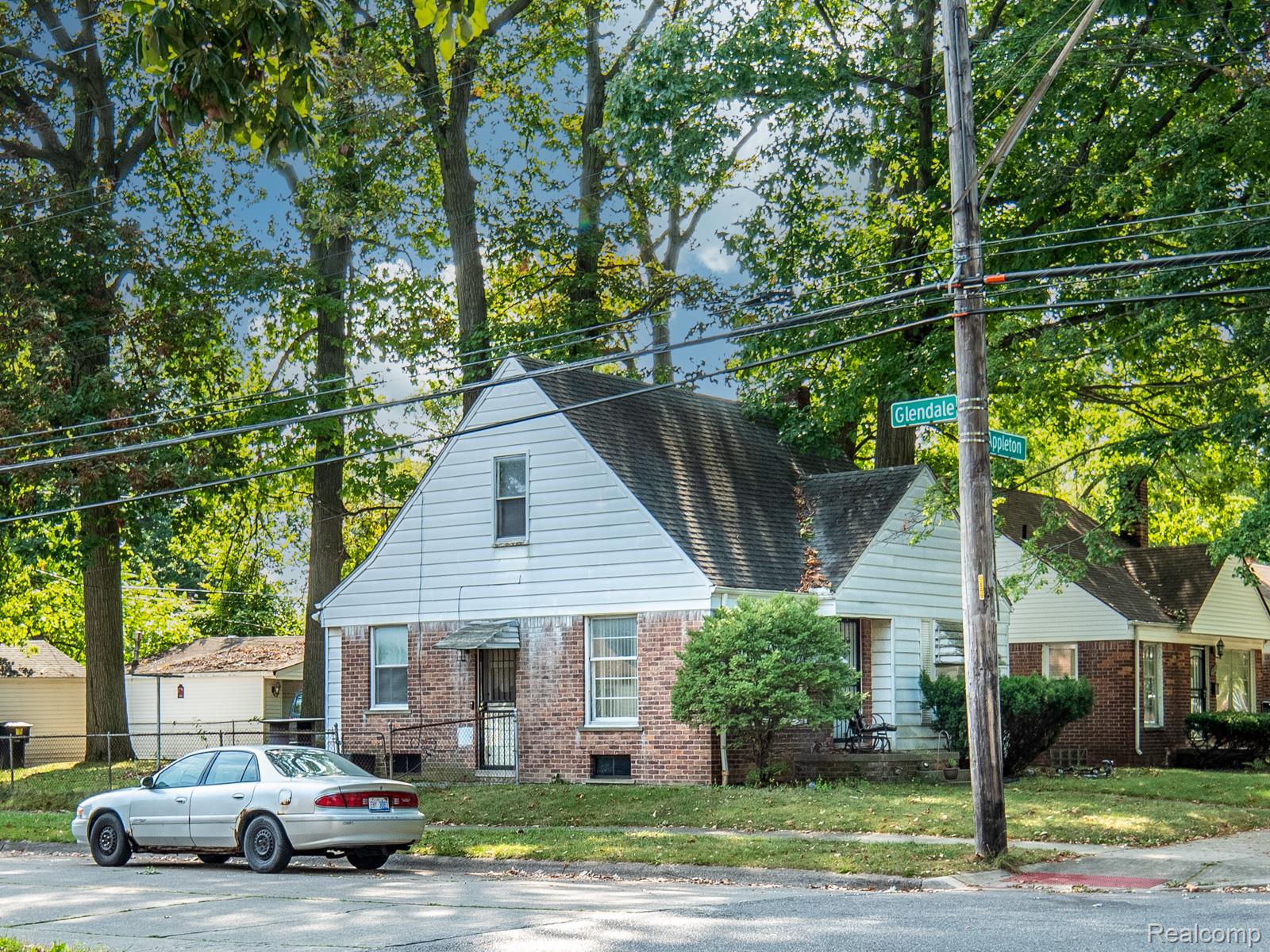 326 Eastlawn Street