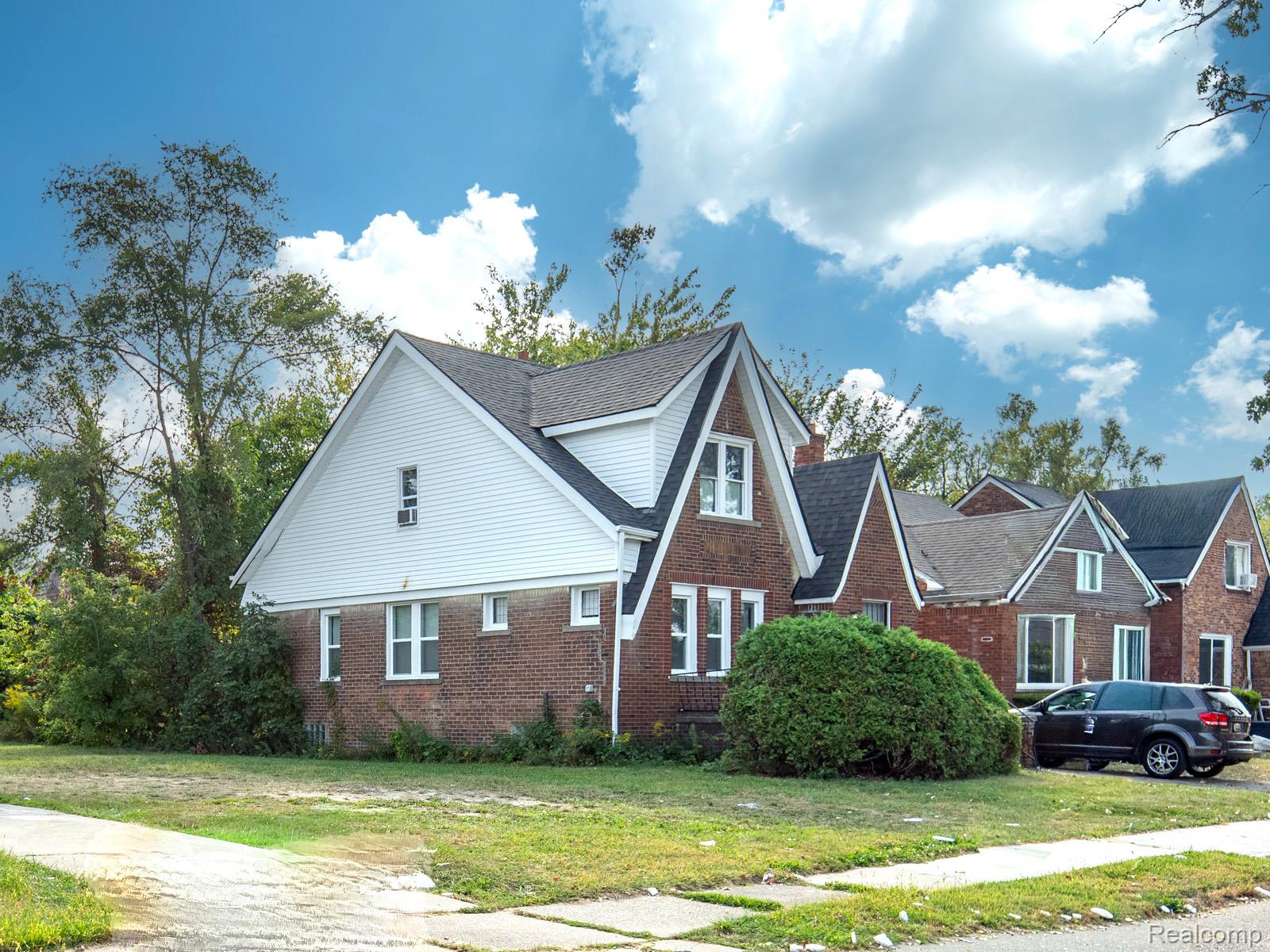 326 Eastlawn Street