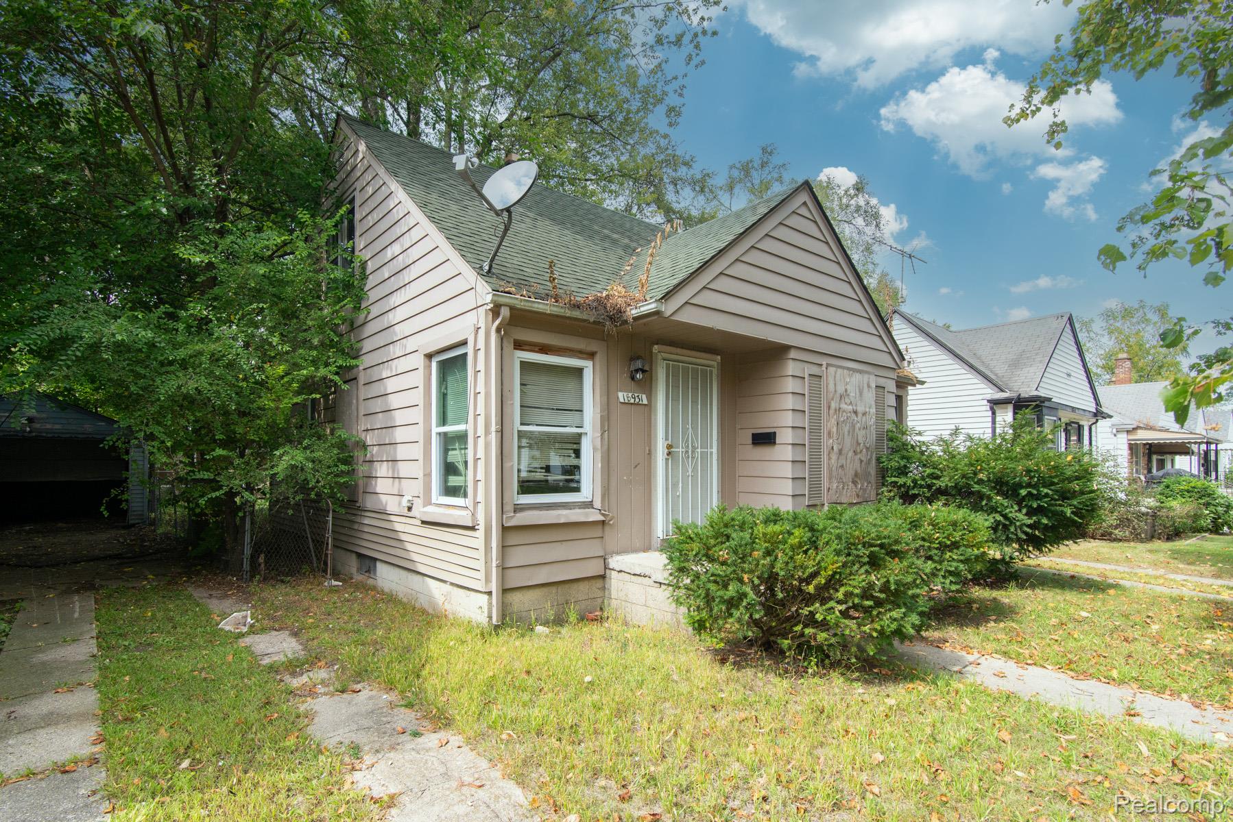 326 Eastlawn Street