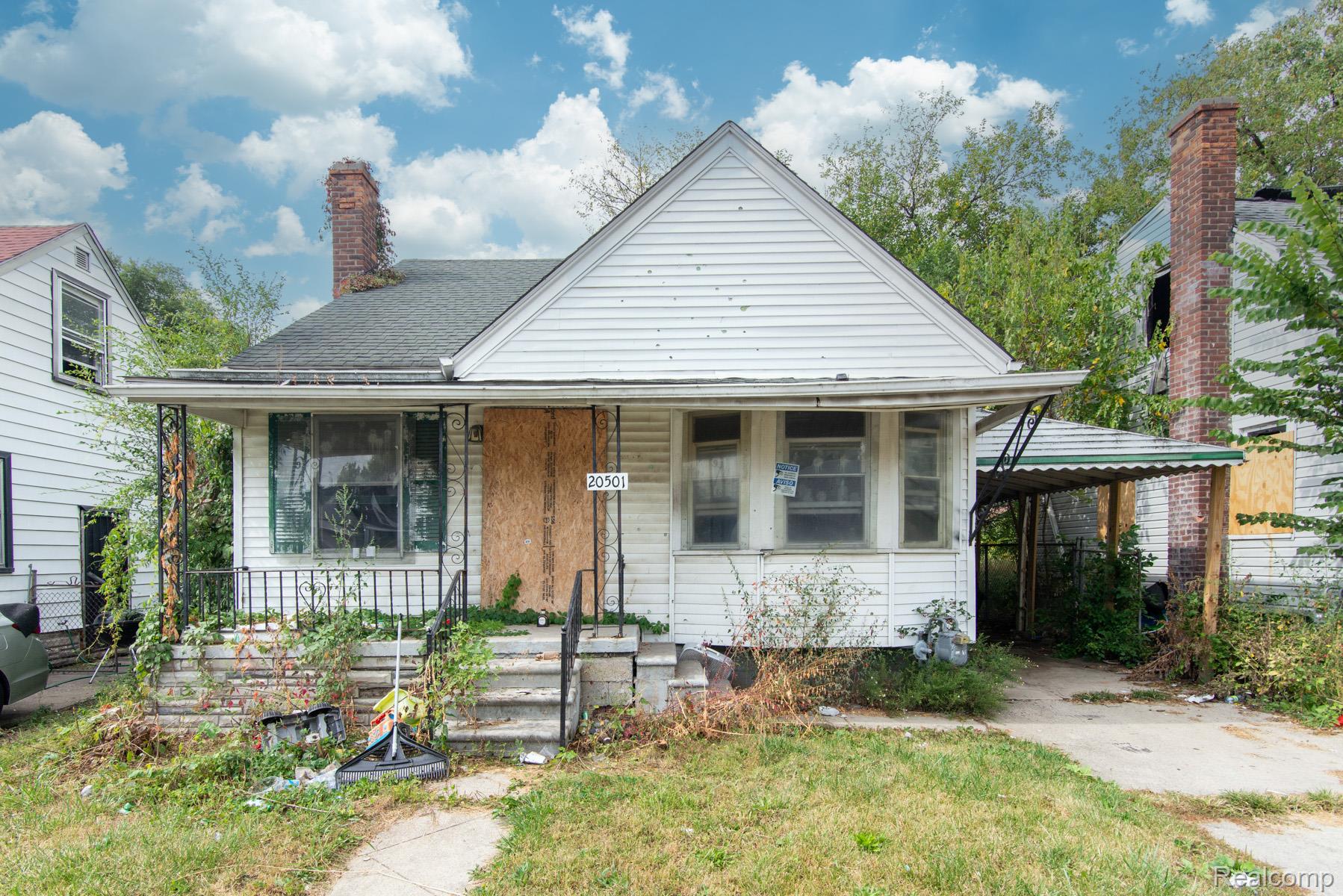 326 Eastlawn Street