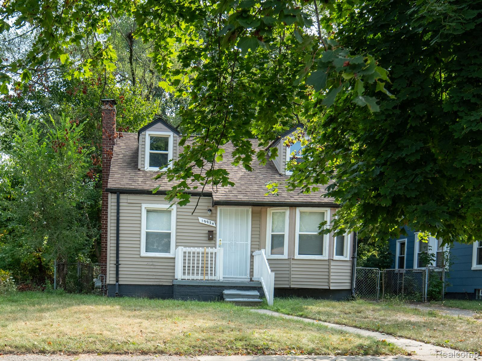 326 Eastlawn Street
