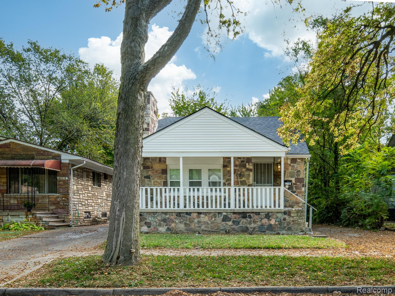 326 Eastlawn Street