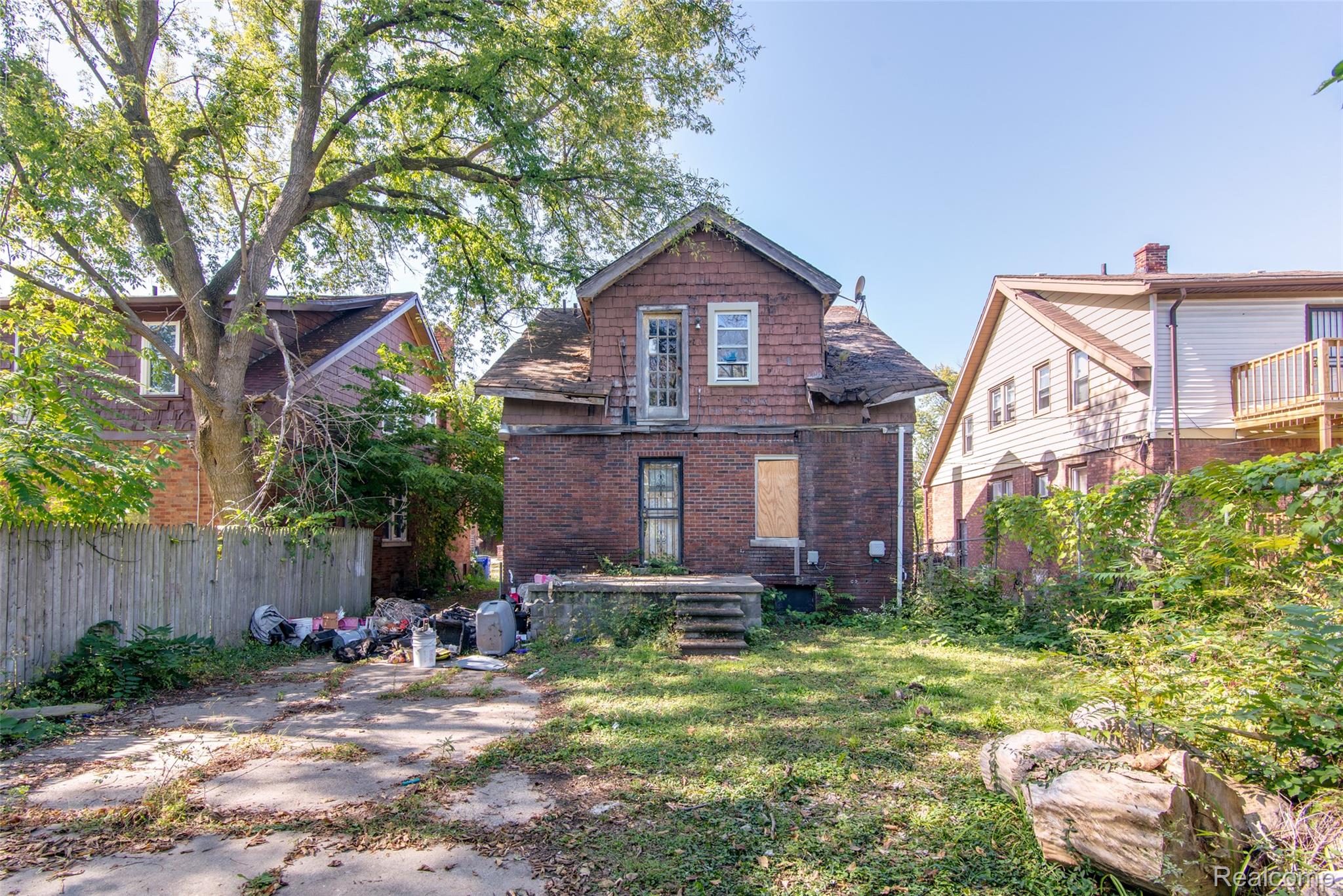 326 Eastlawn Street