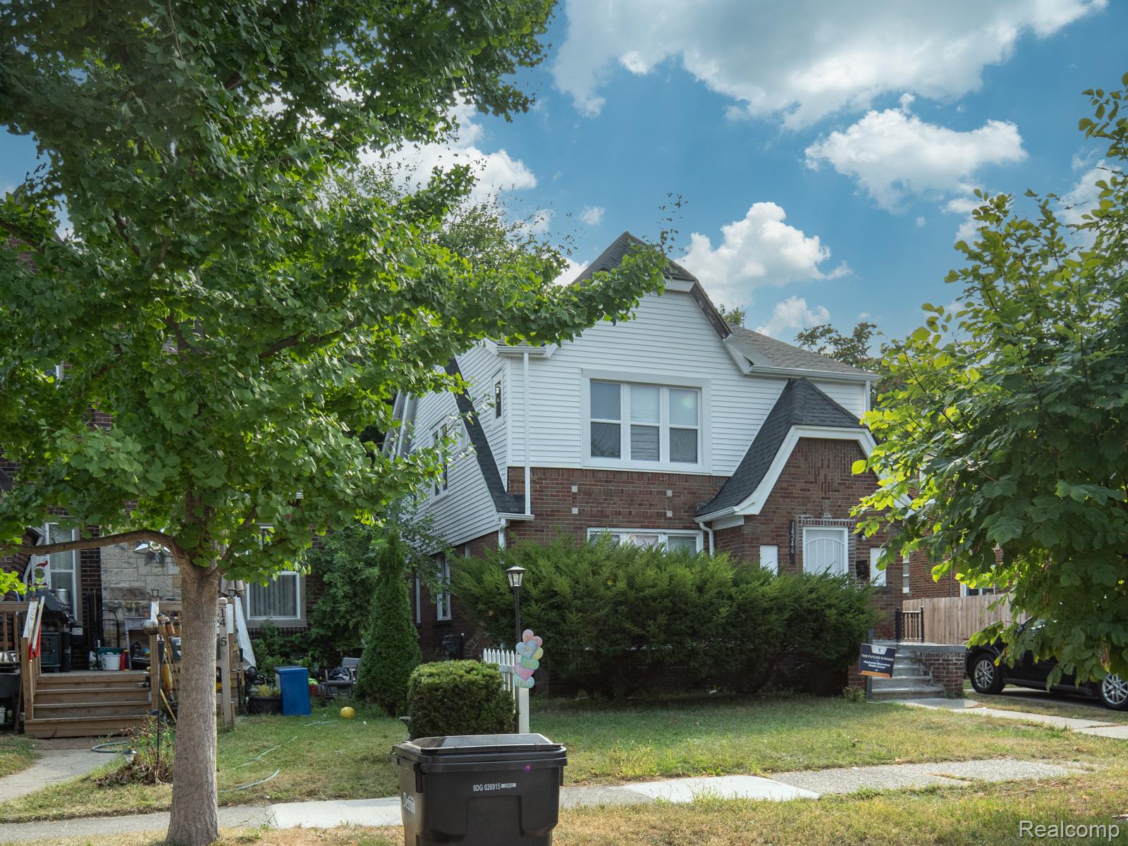 326 Eastlawn Street