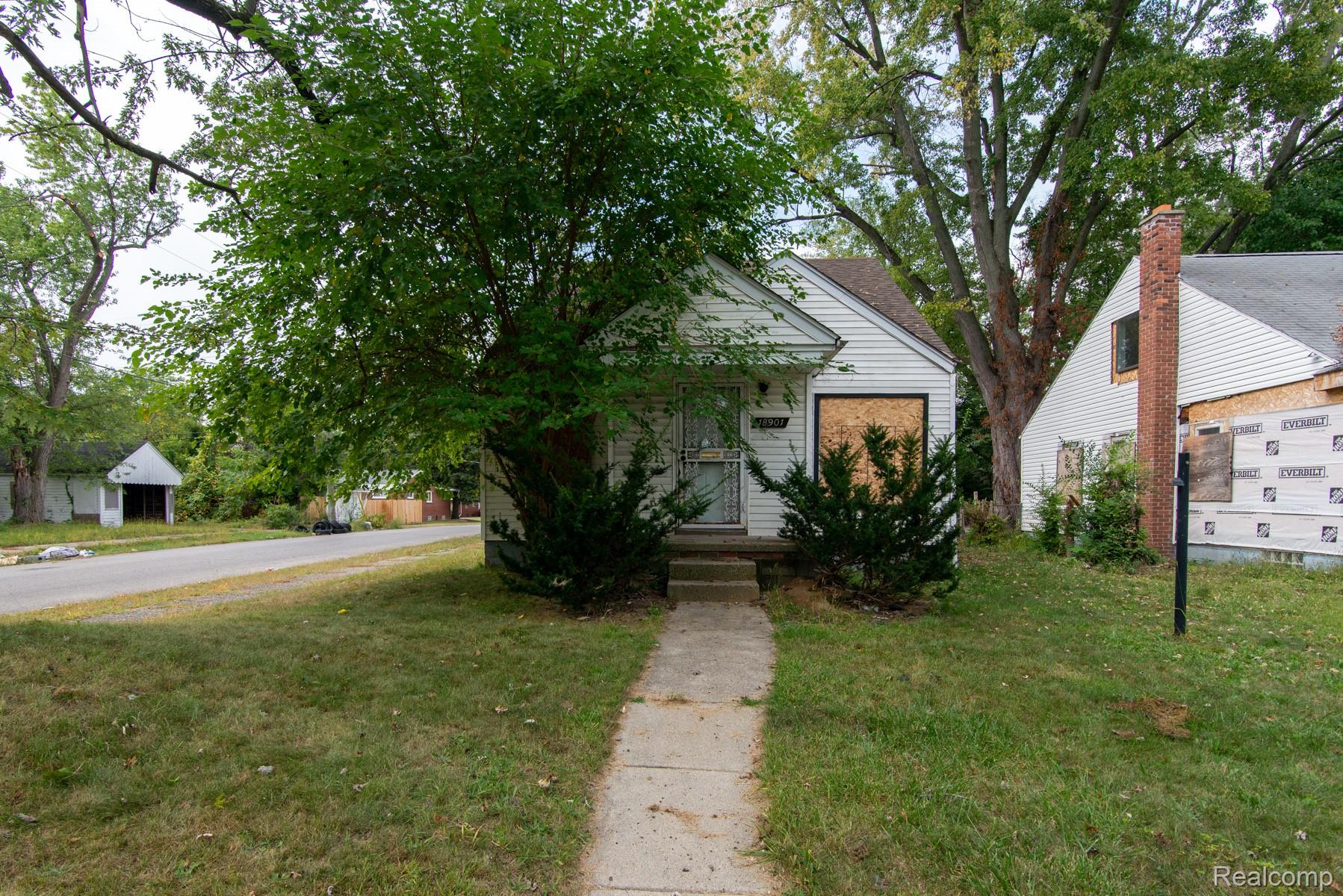 326 Eastlawn Street
