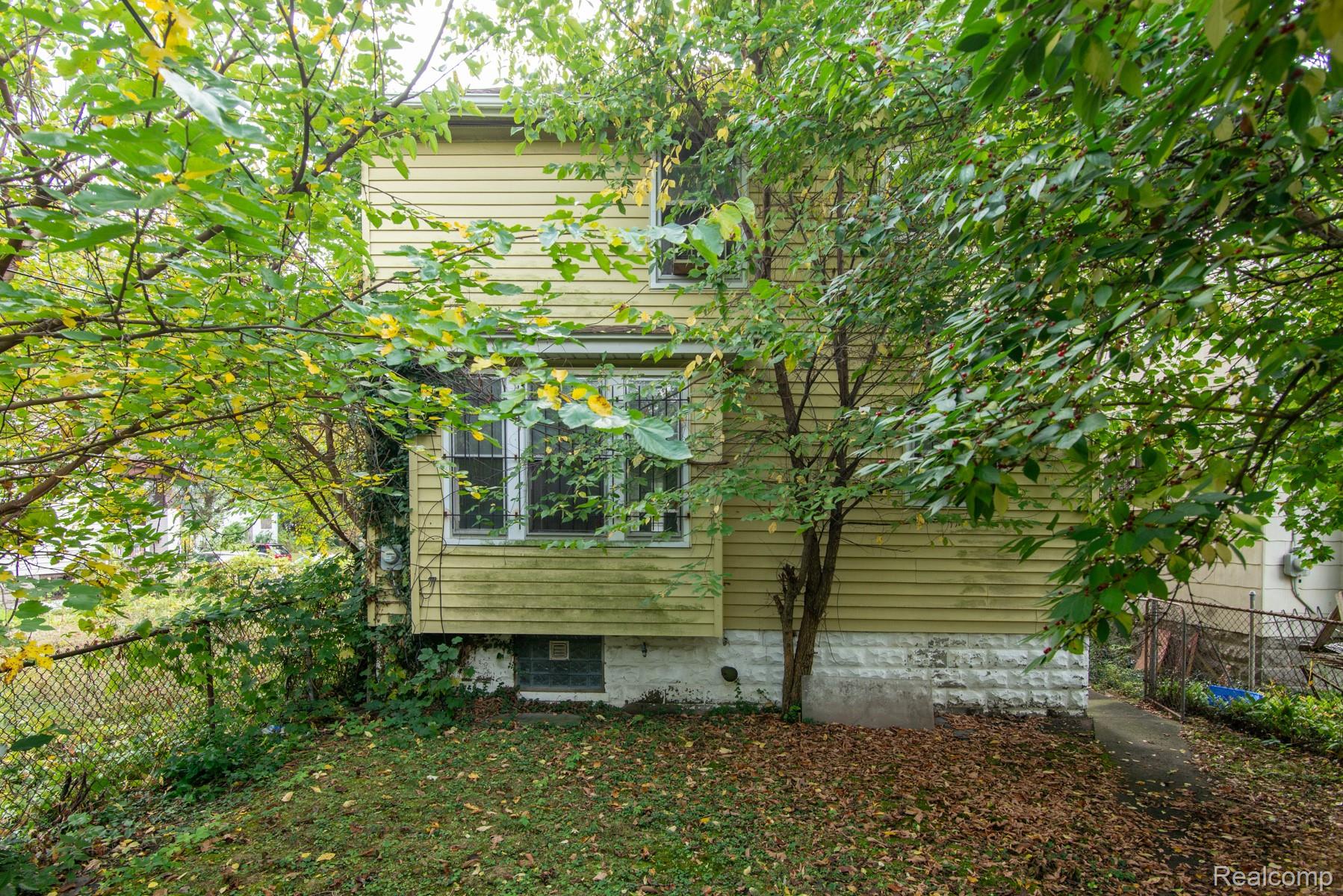326 Eastlawn Street