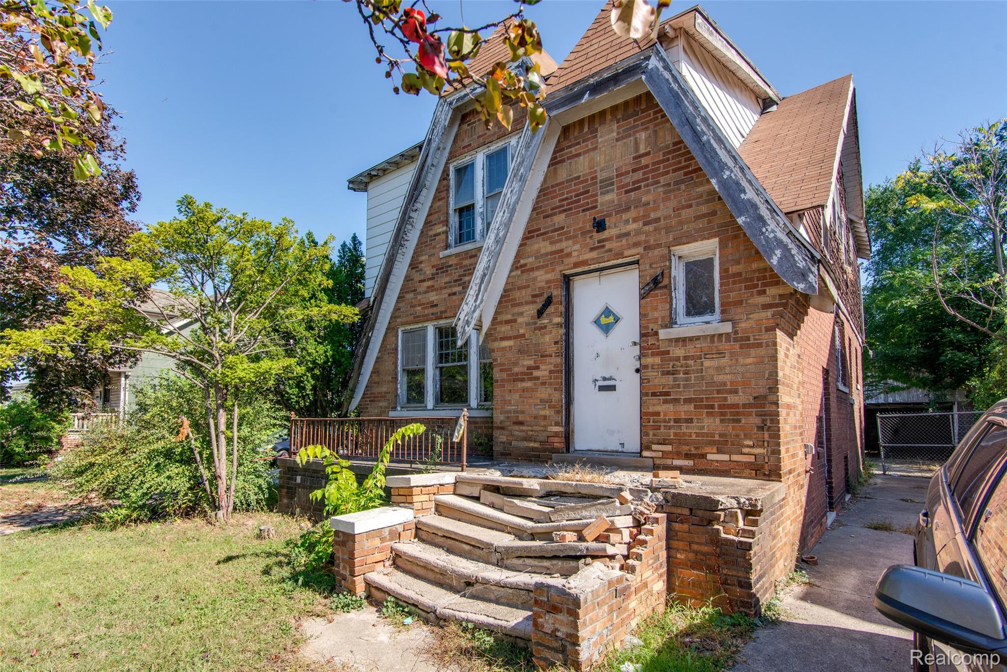 326 Eastlawn Street