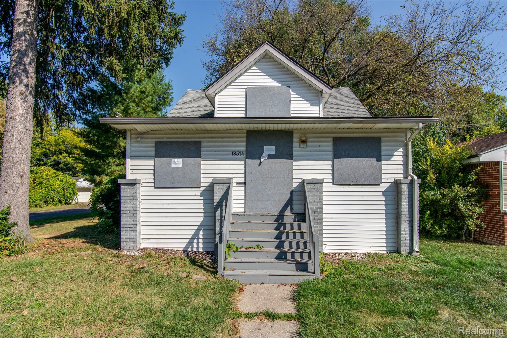 326 Eastlawn Street