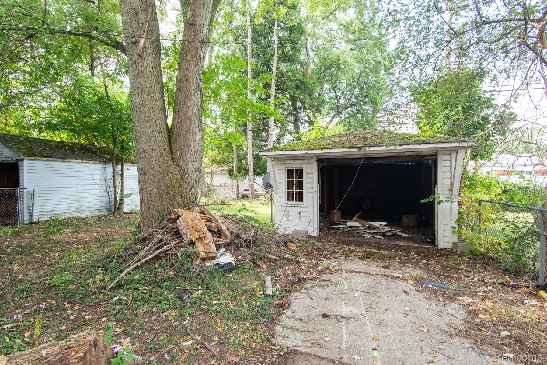 326 Eastlawn Street
