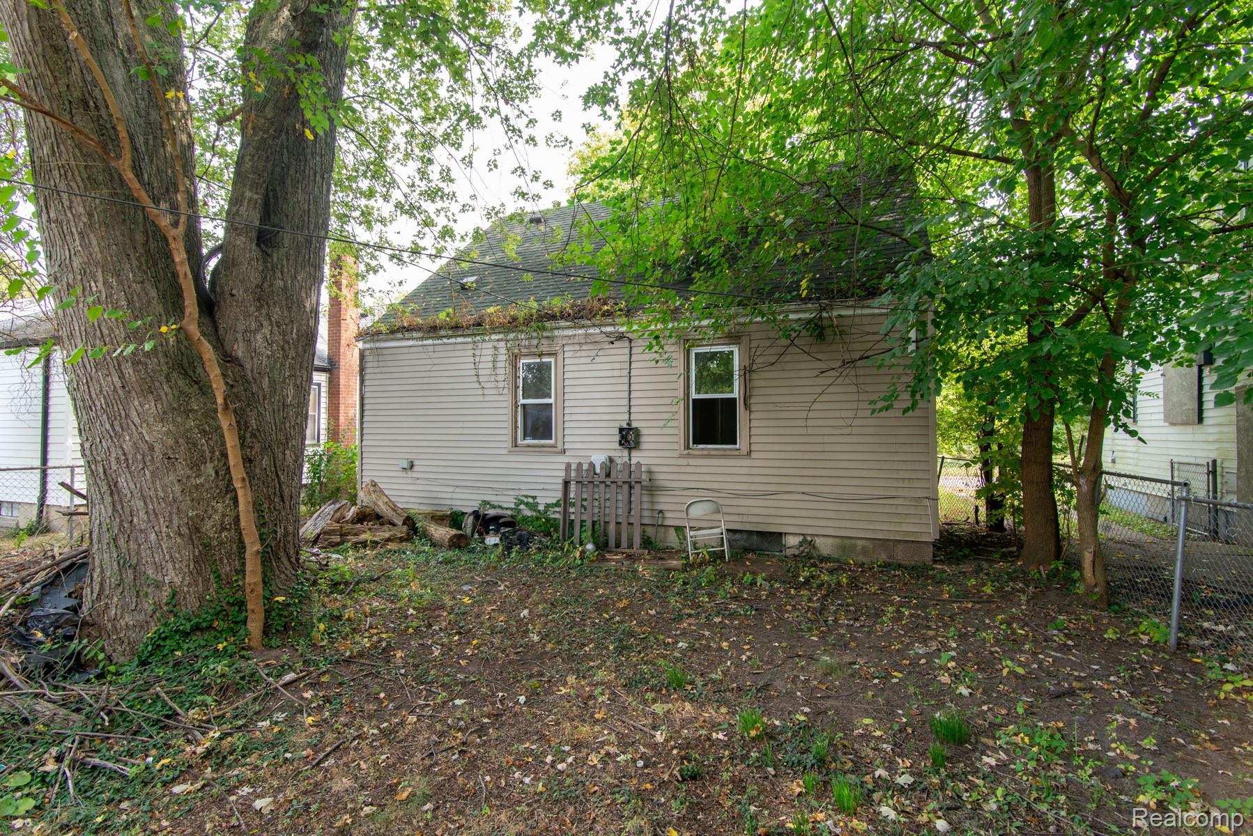 326 Eastlawn Street