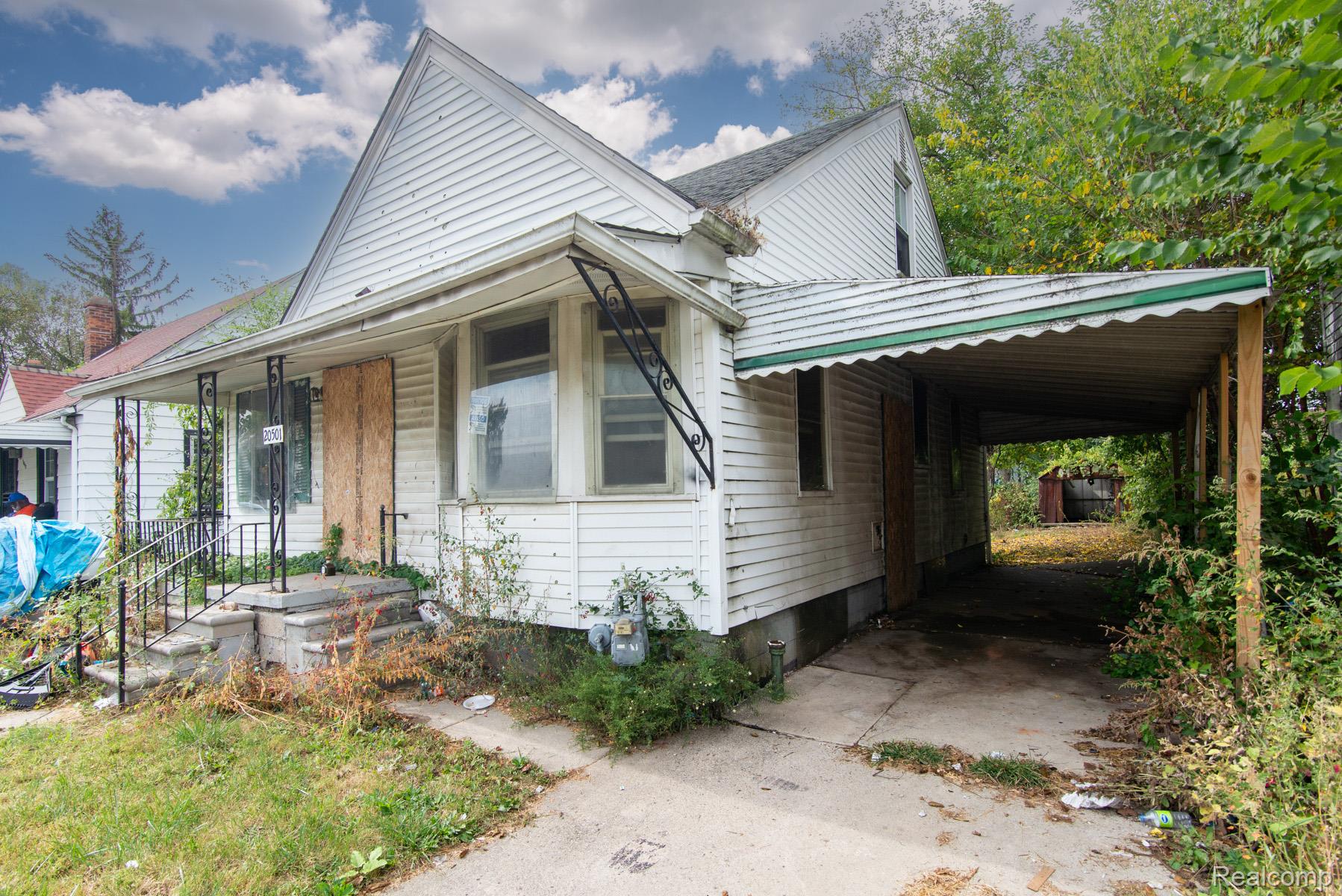 326 Eastlawn Street