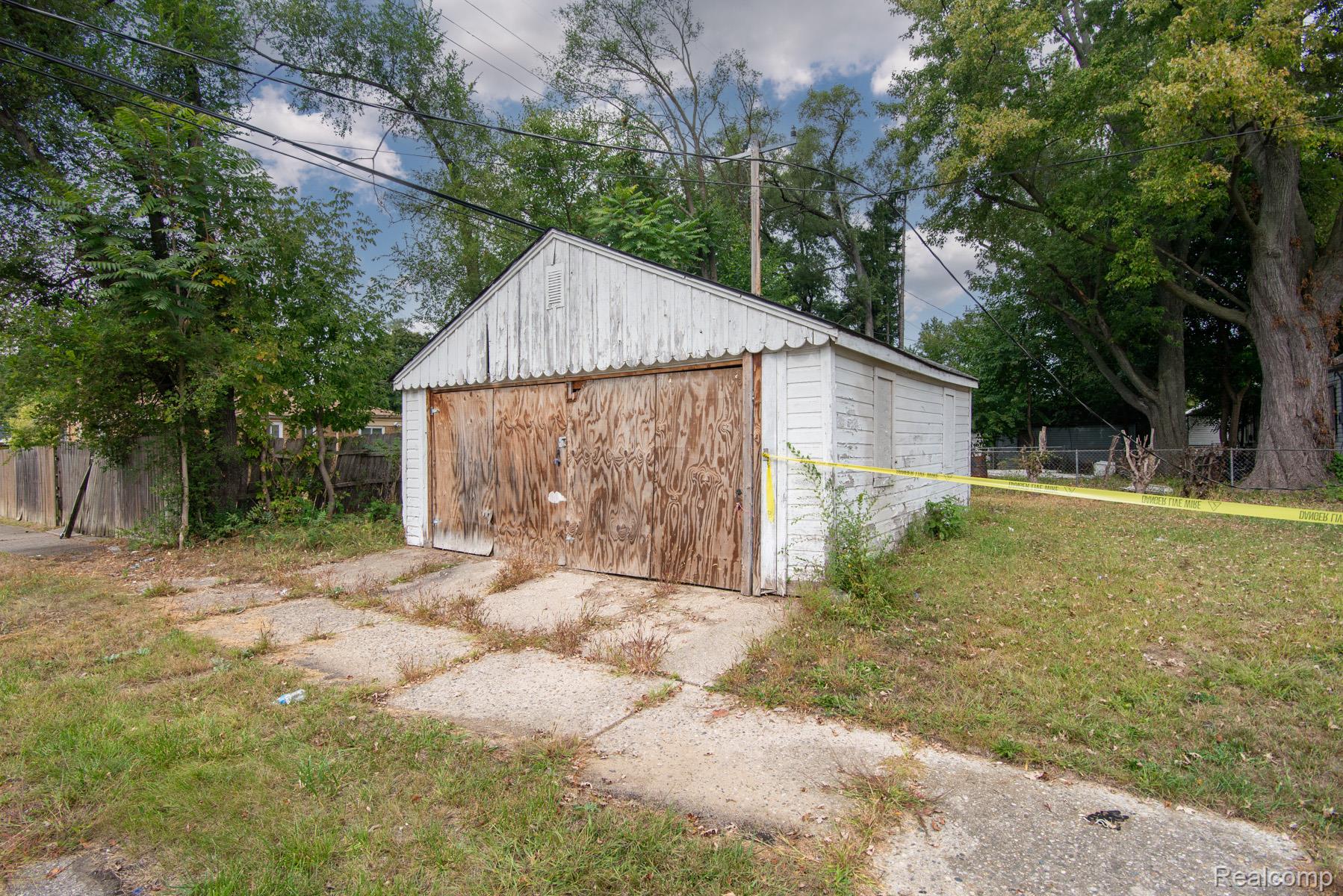 326 Eastlawn Street