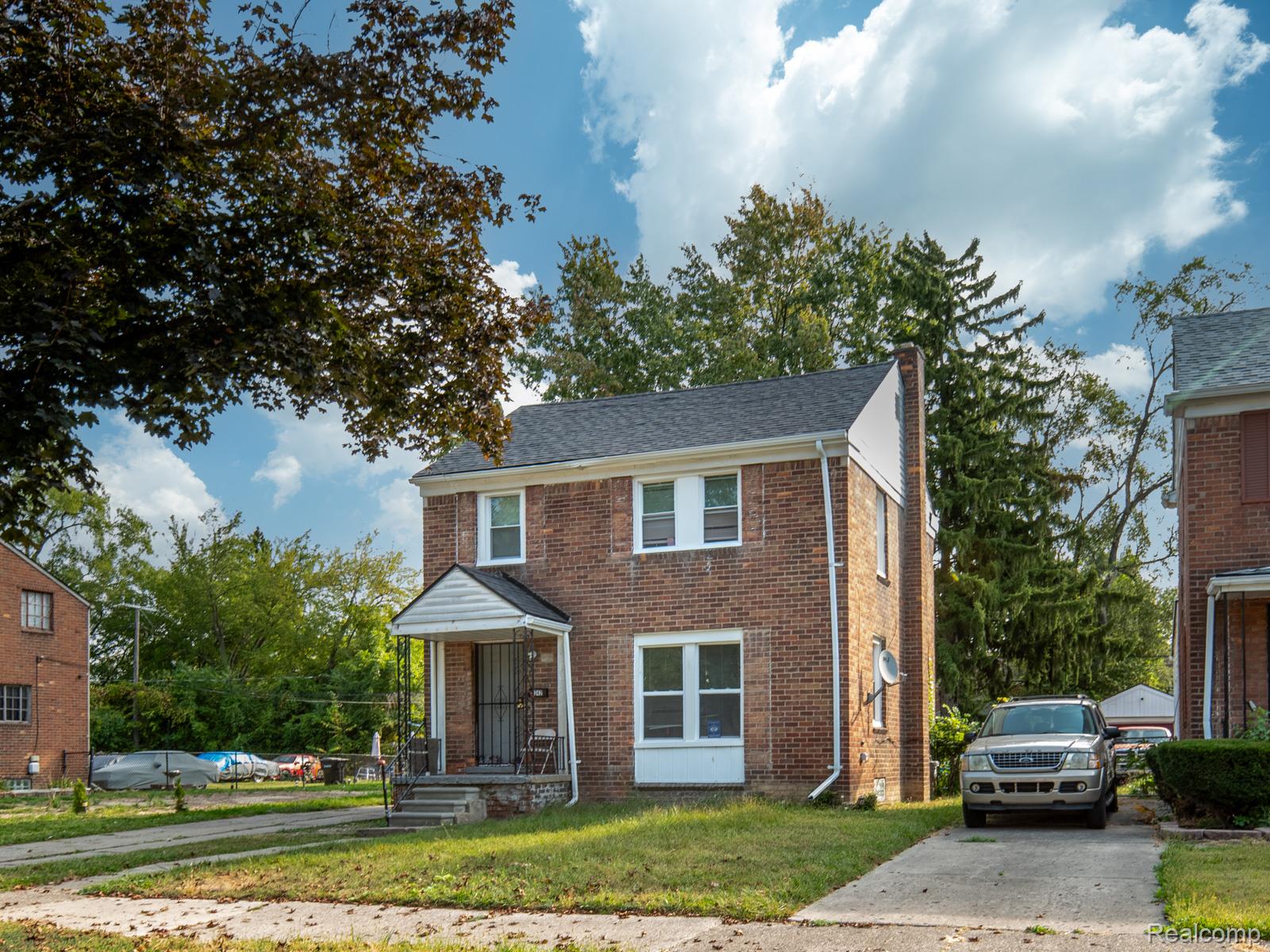 326 Eastlawn Street