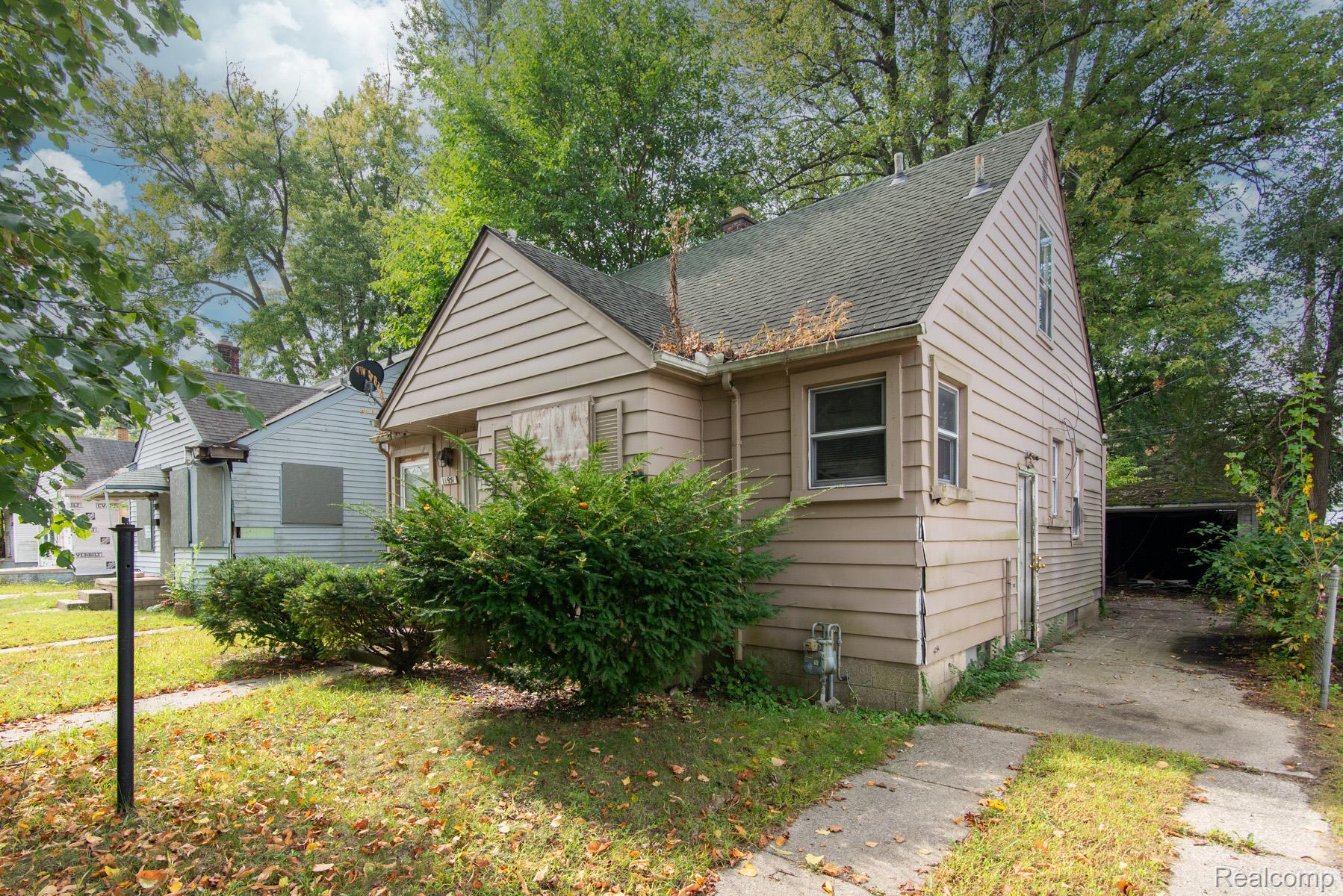 326 Eastlawn Street