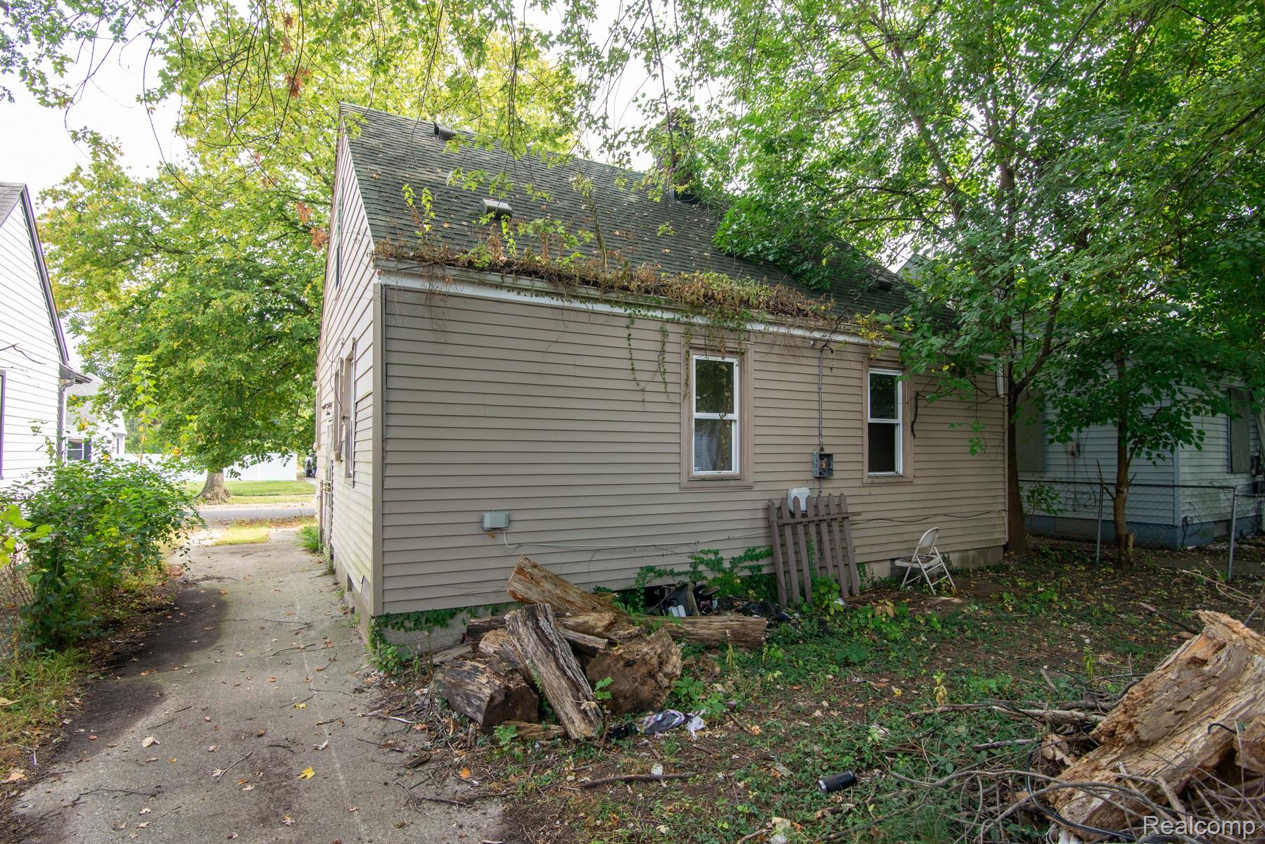 326 Eastlawn Street