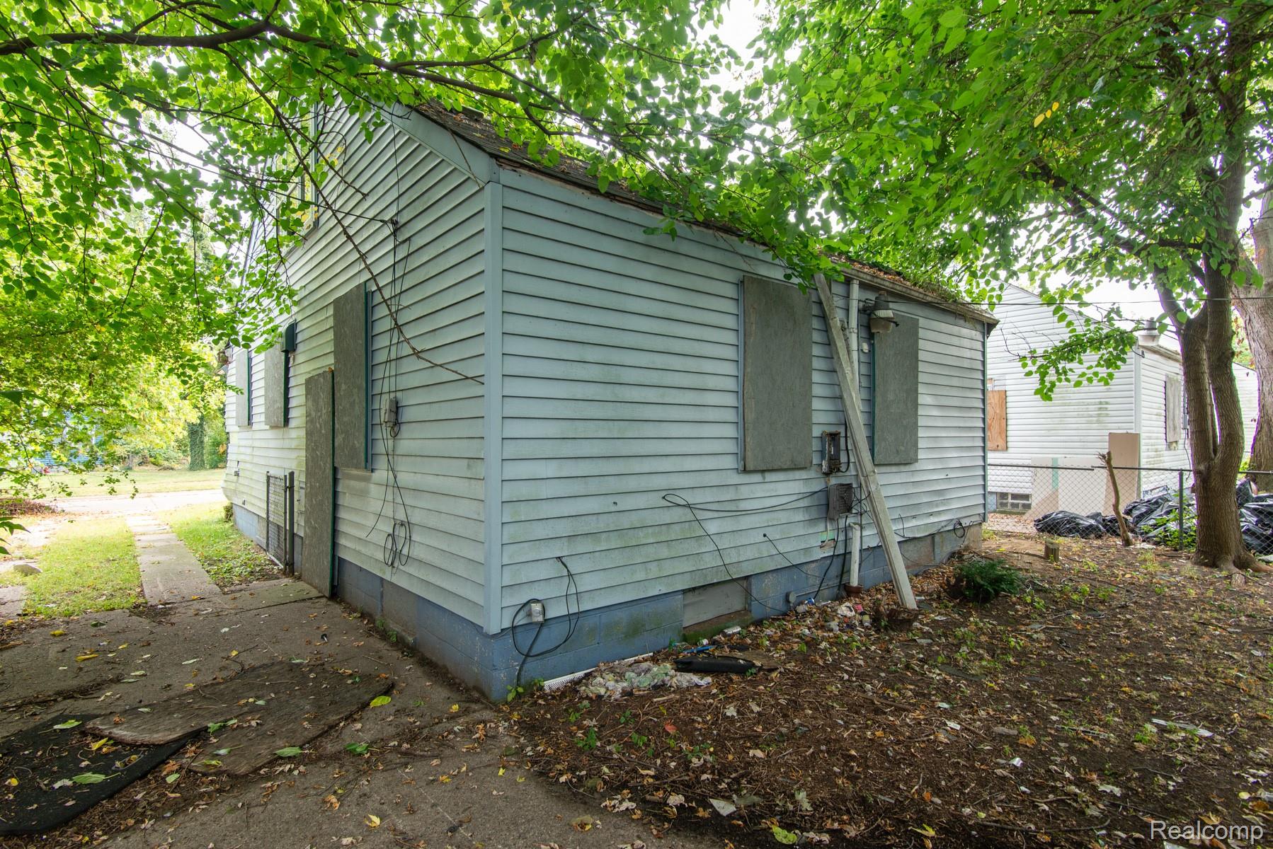 326 Eastlawn Street