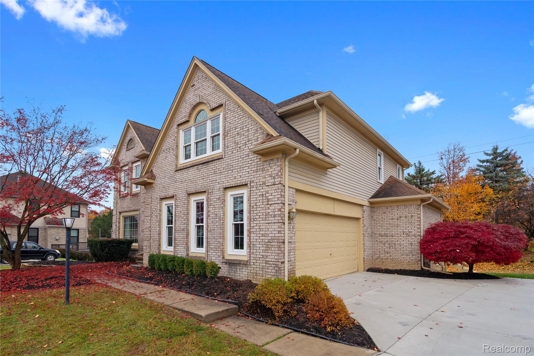 9106 Countrywood Drive