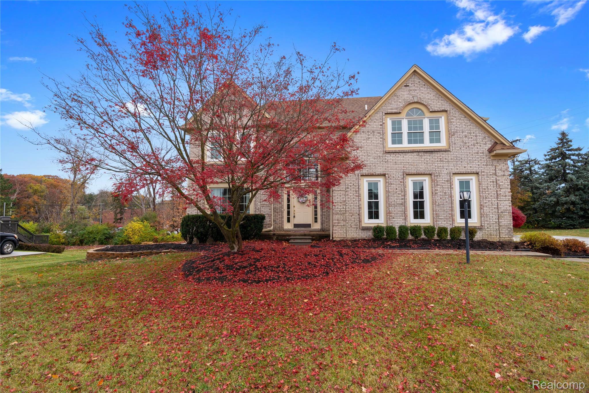 9106 Countrywood Drive