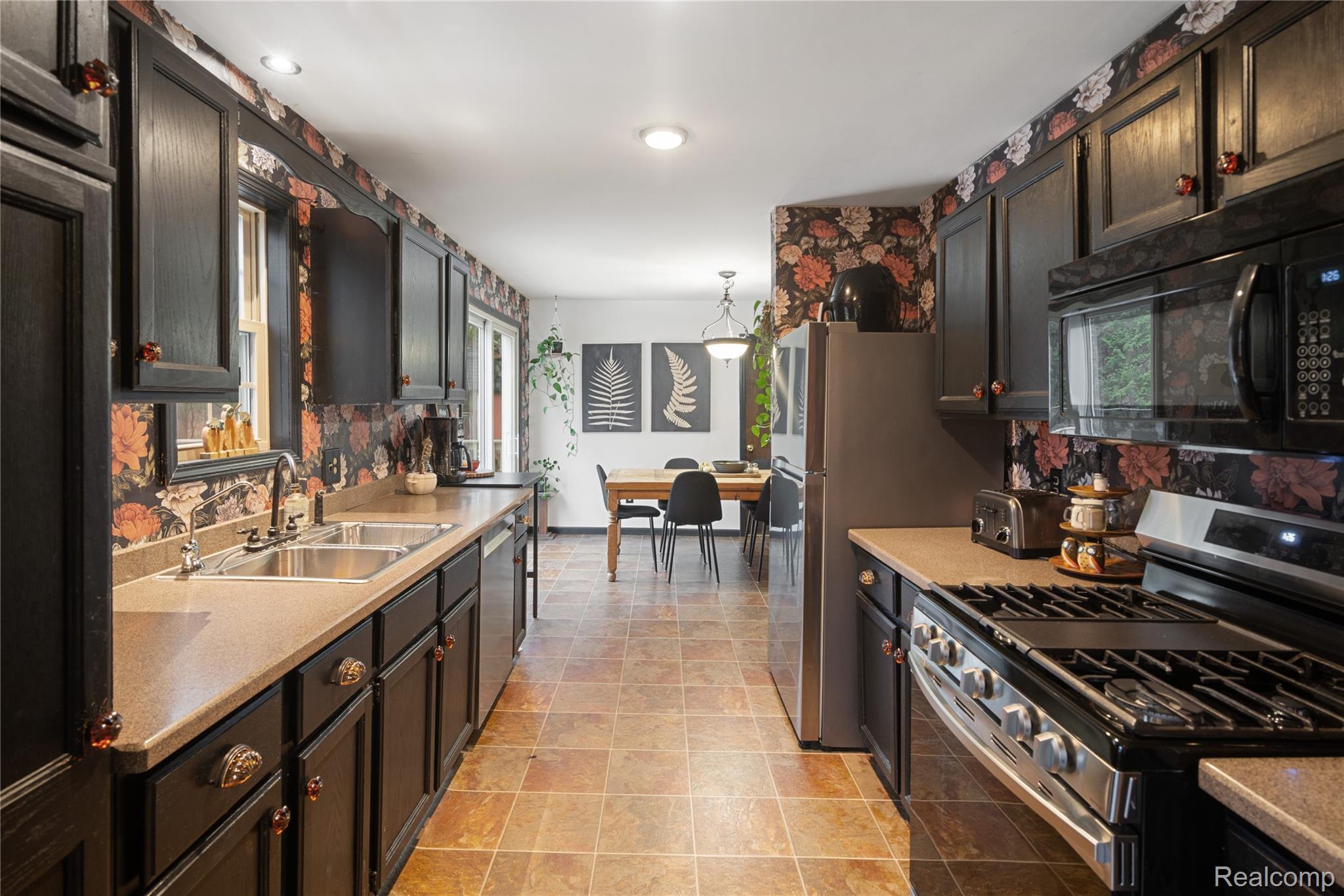 2222 Loree Road