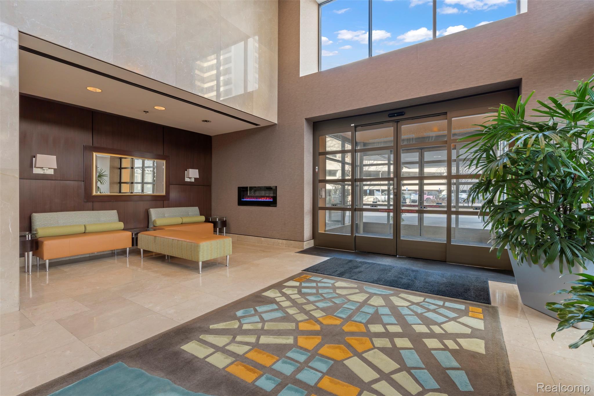 1001 W Jefferson Avenue Unit: 12i