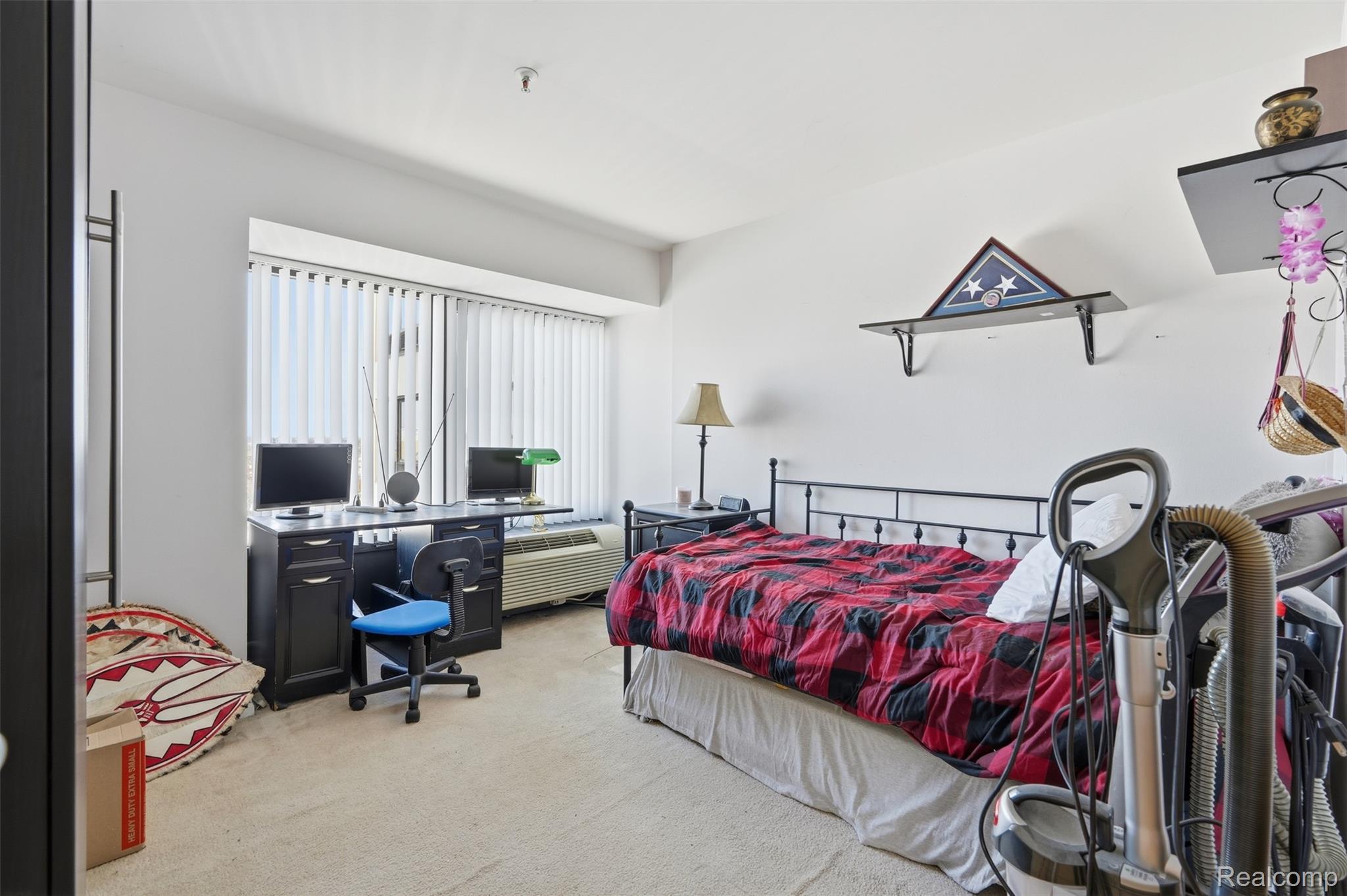 1001 W Jefferson Avenue Unit: 12i