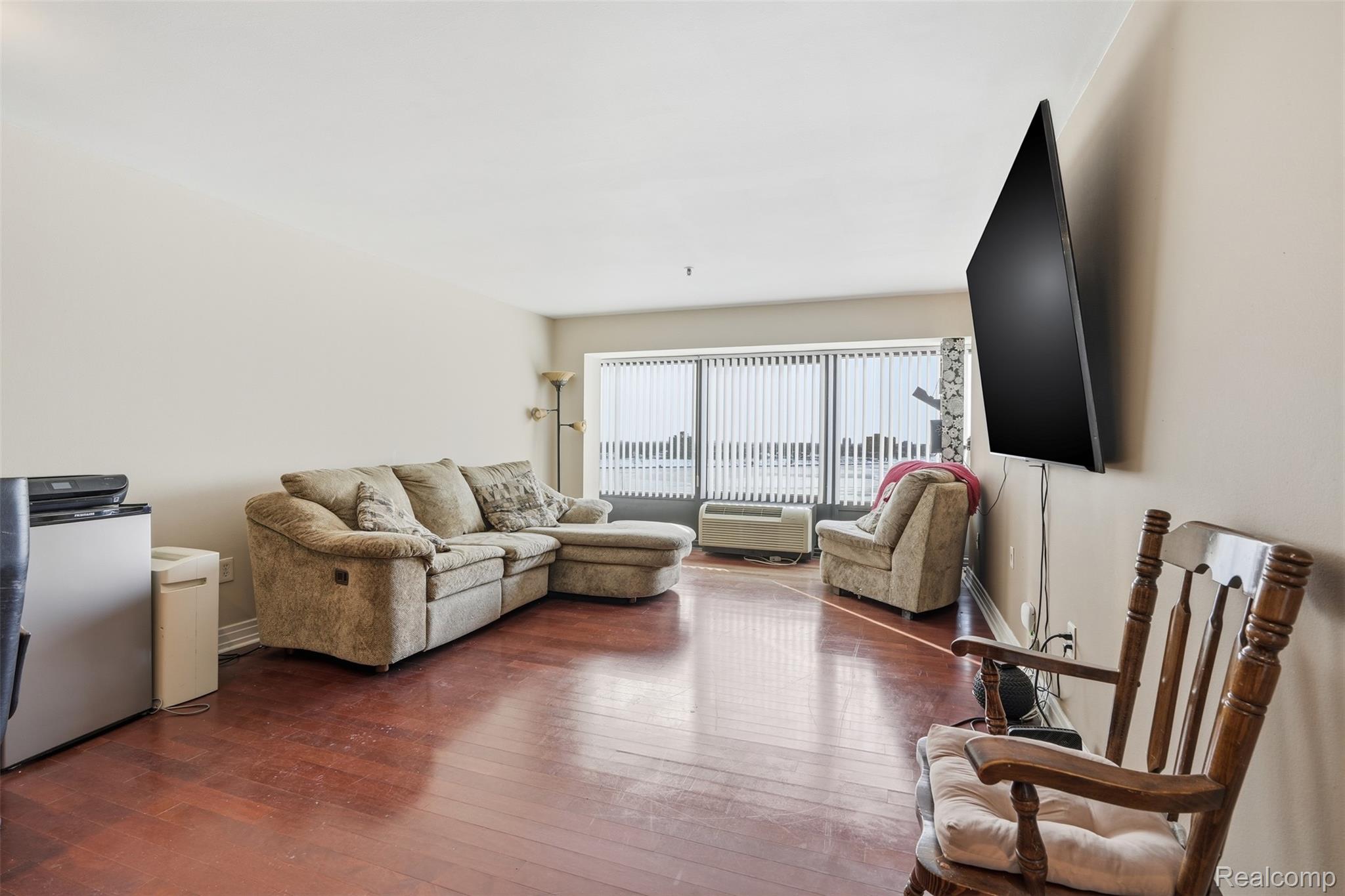 1001 W Jefferson Avenue Unit: 12i